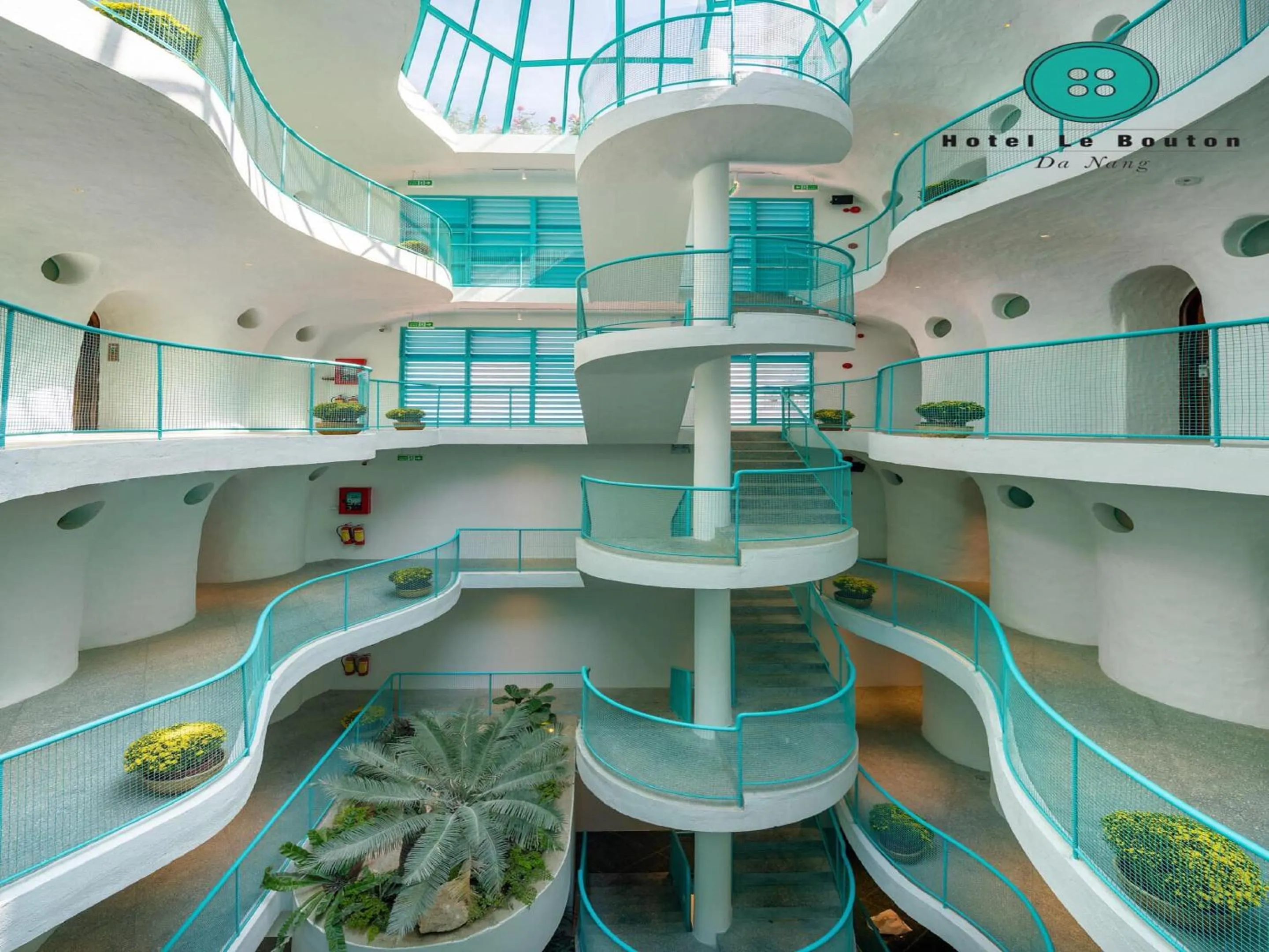 Property building in Hotel Le Bouton