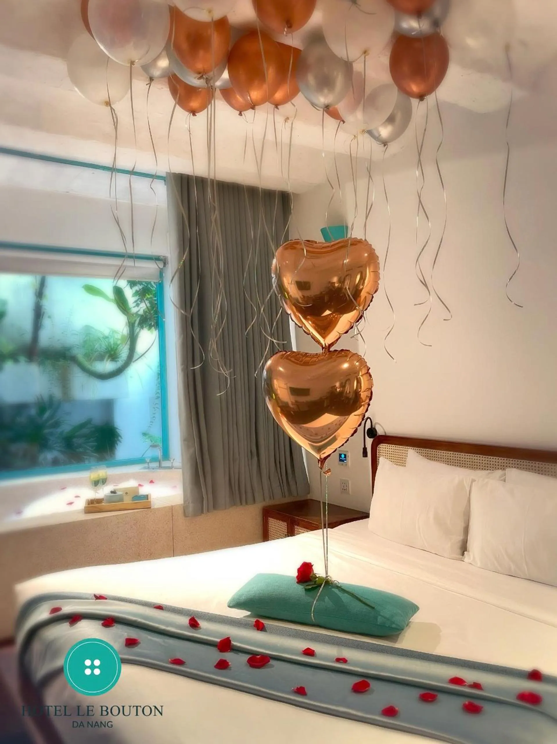 Decorative detail in Hotel Le Bouton