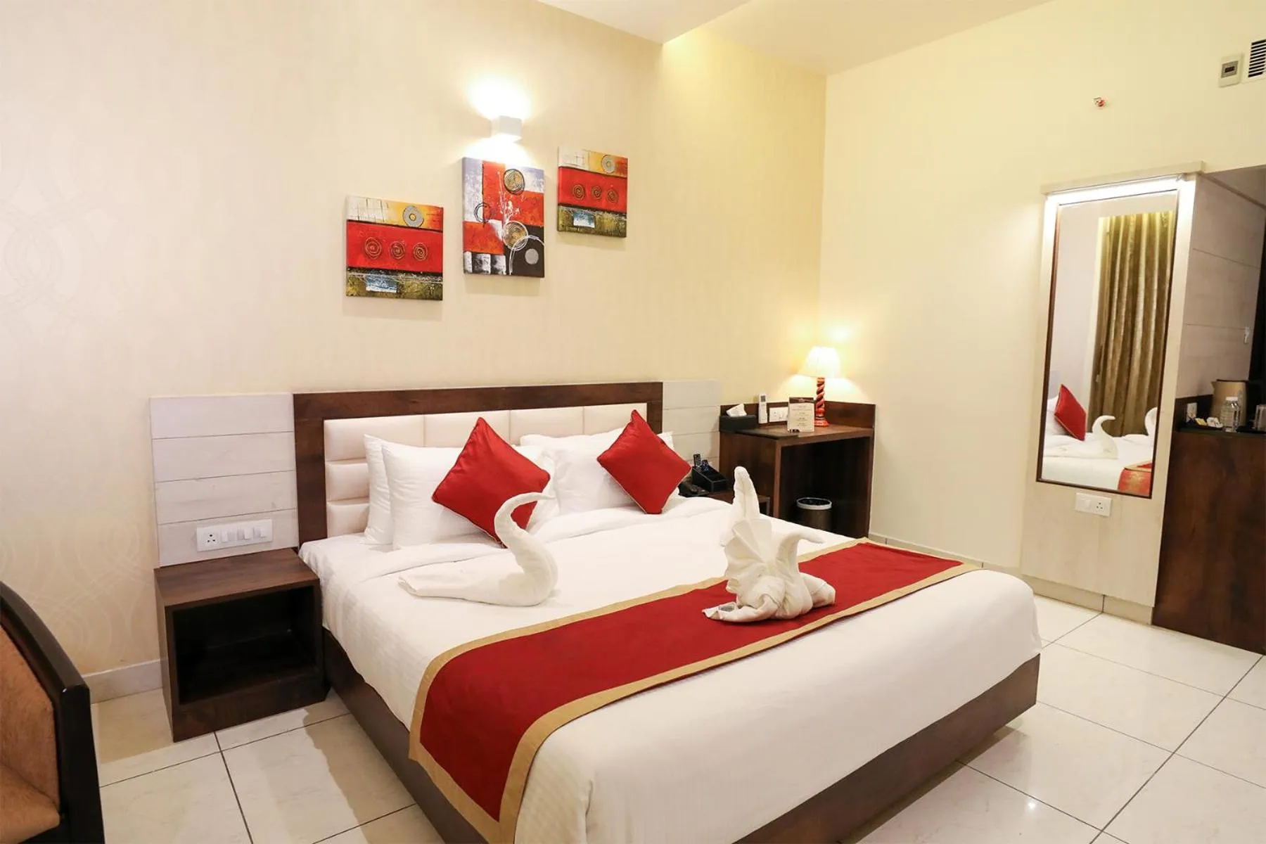 Photo of the whole room in Hotel Foxglove International