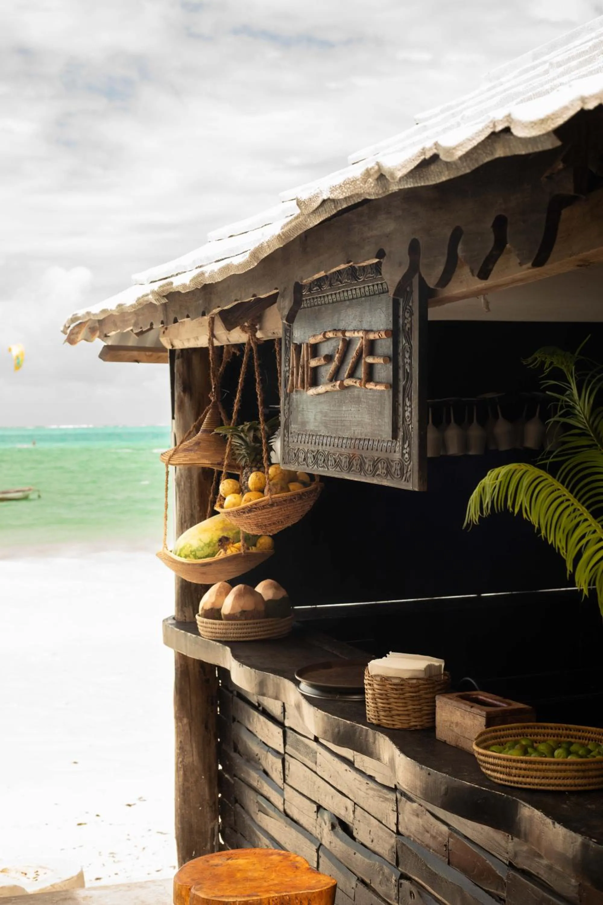 Restaurant/places to eat in B4 BOUTIQUE