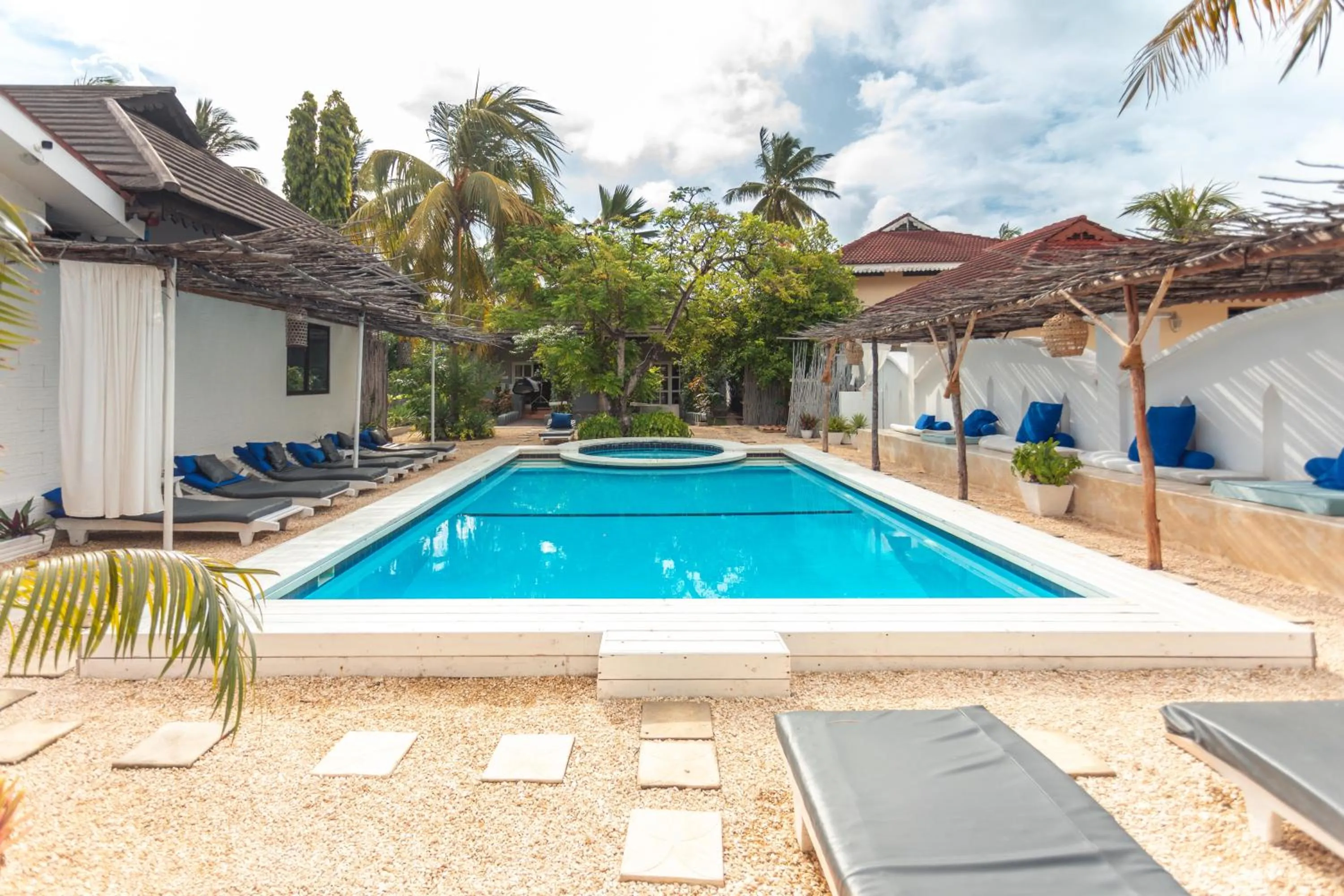 Swimming pool in B4 BOUTIQUE