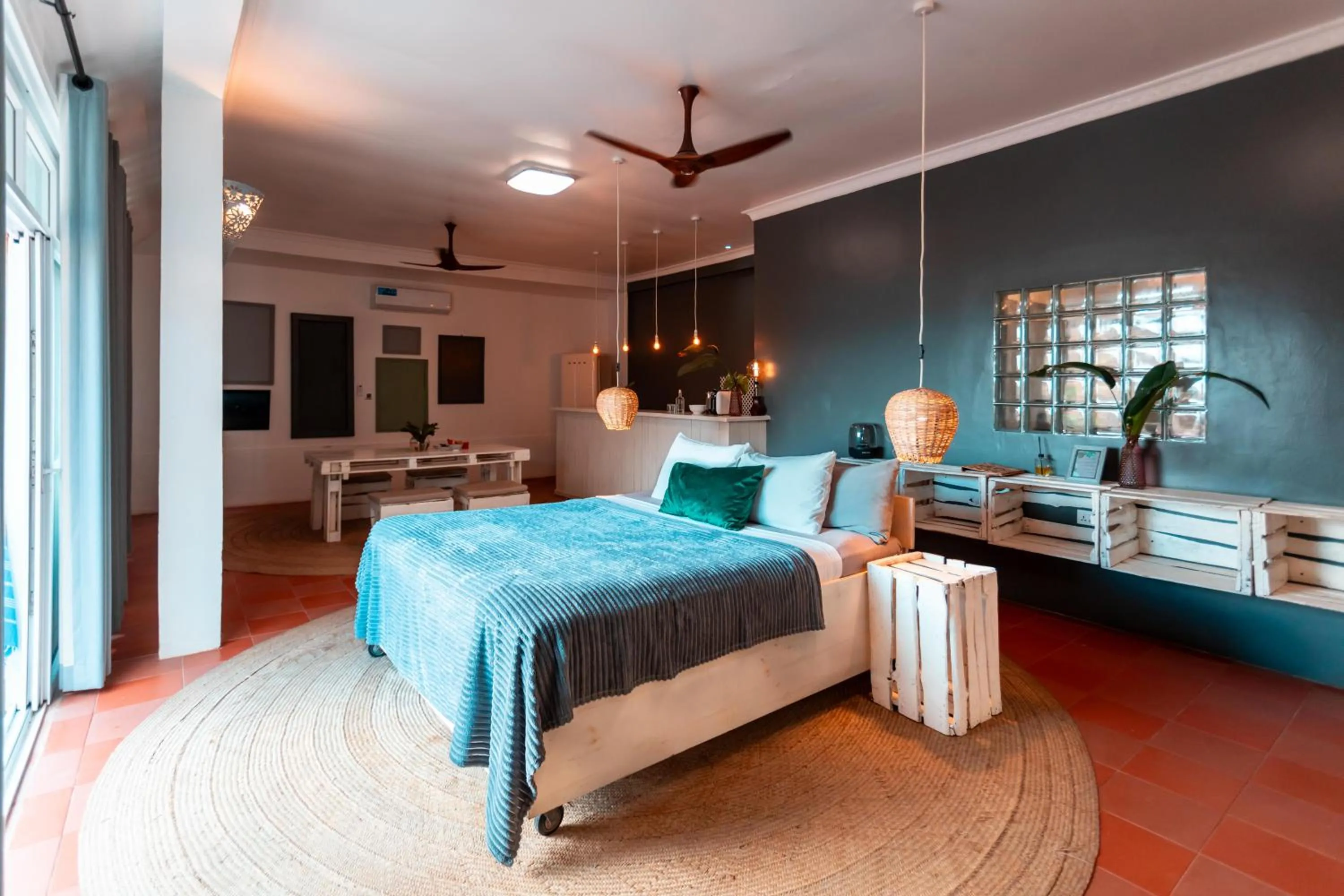 Bed in B4 BOUTIQUE