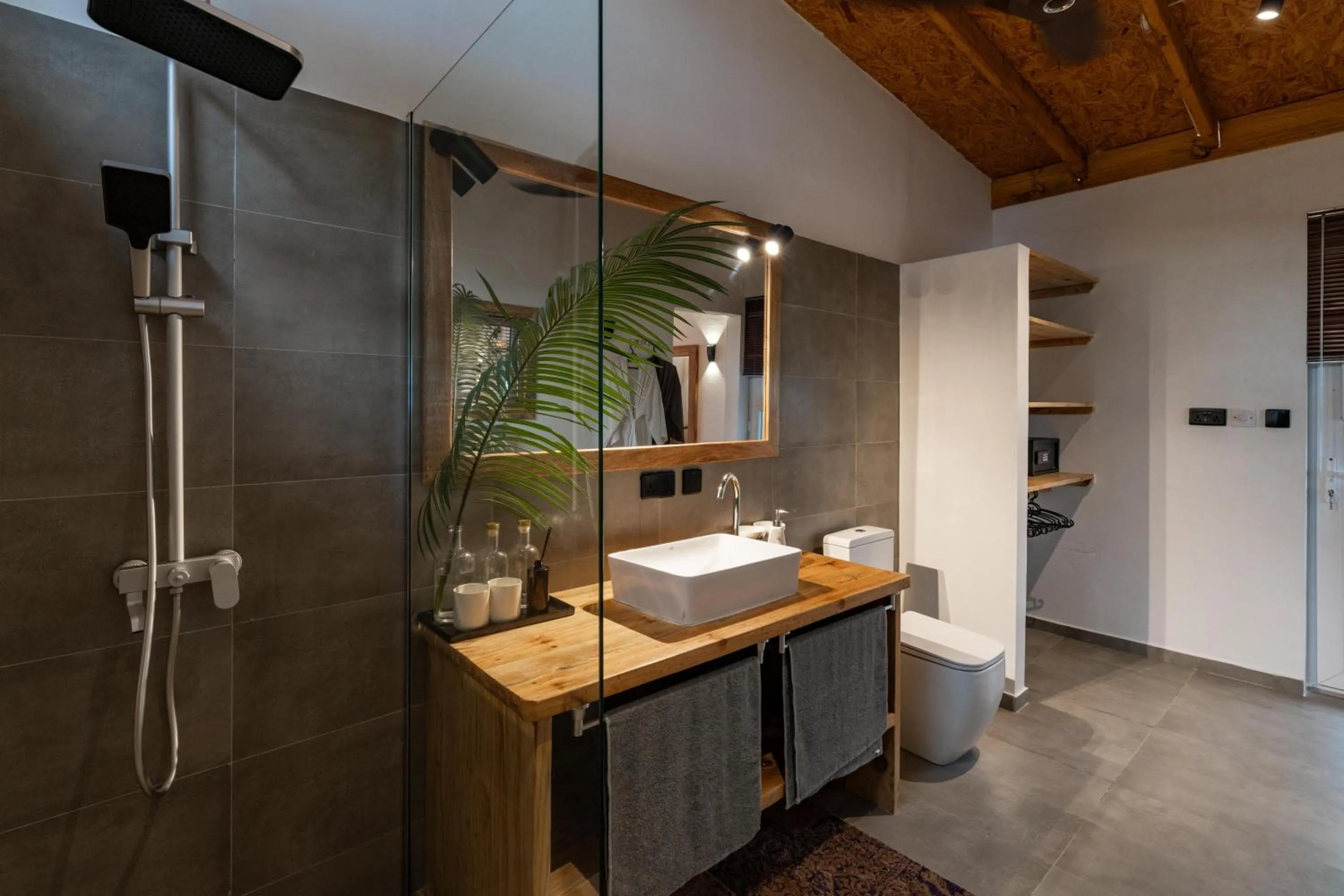 Bathroom in B4 BOUTIQUE