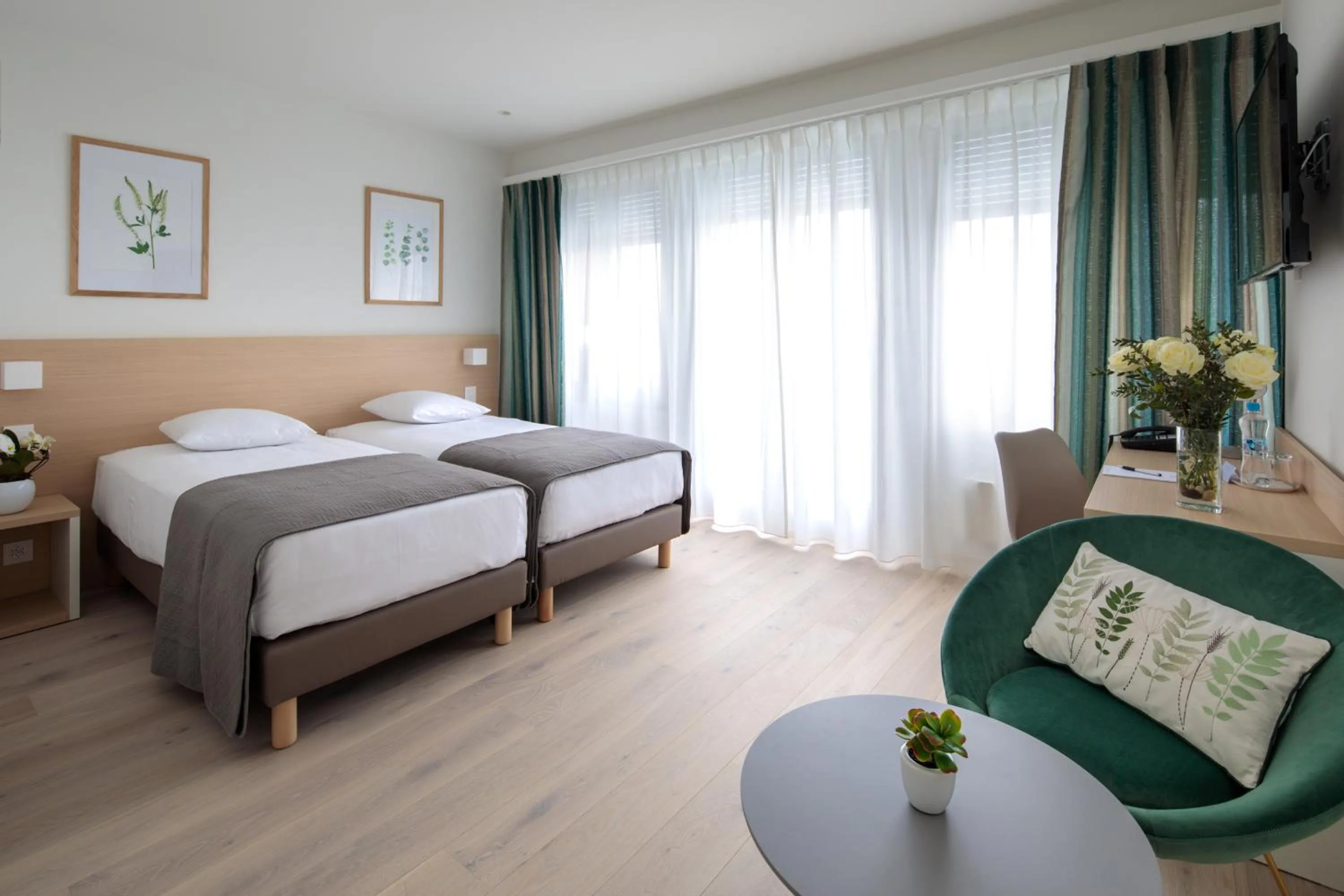 Bedroom, Bed in Hotel Suisse