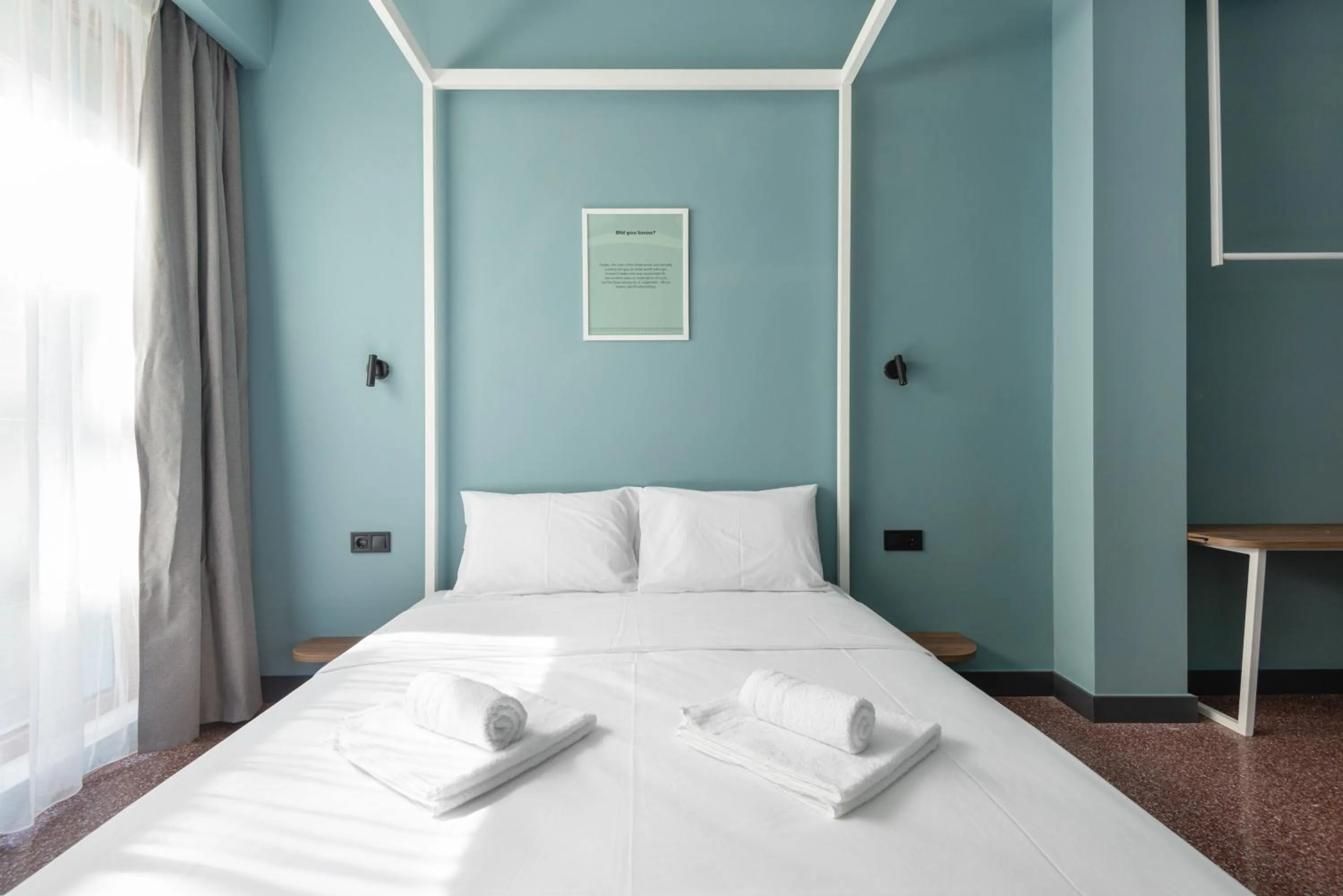 Bed in Zeus is Loose Hostel