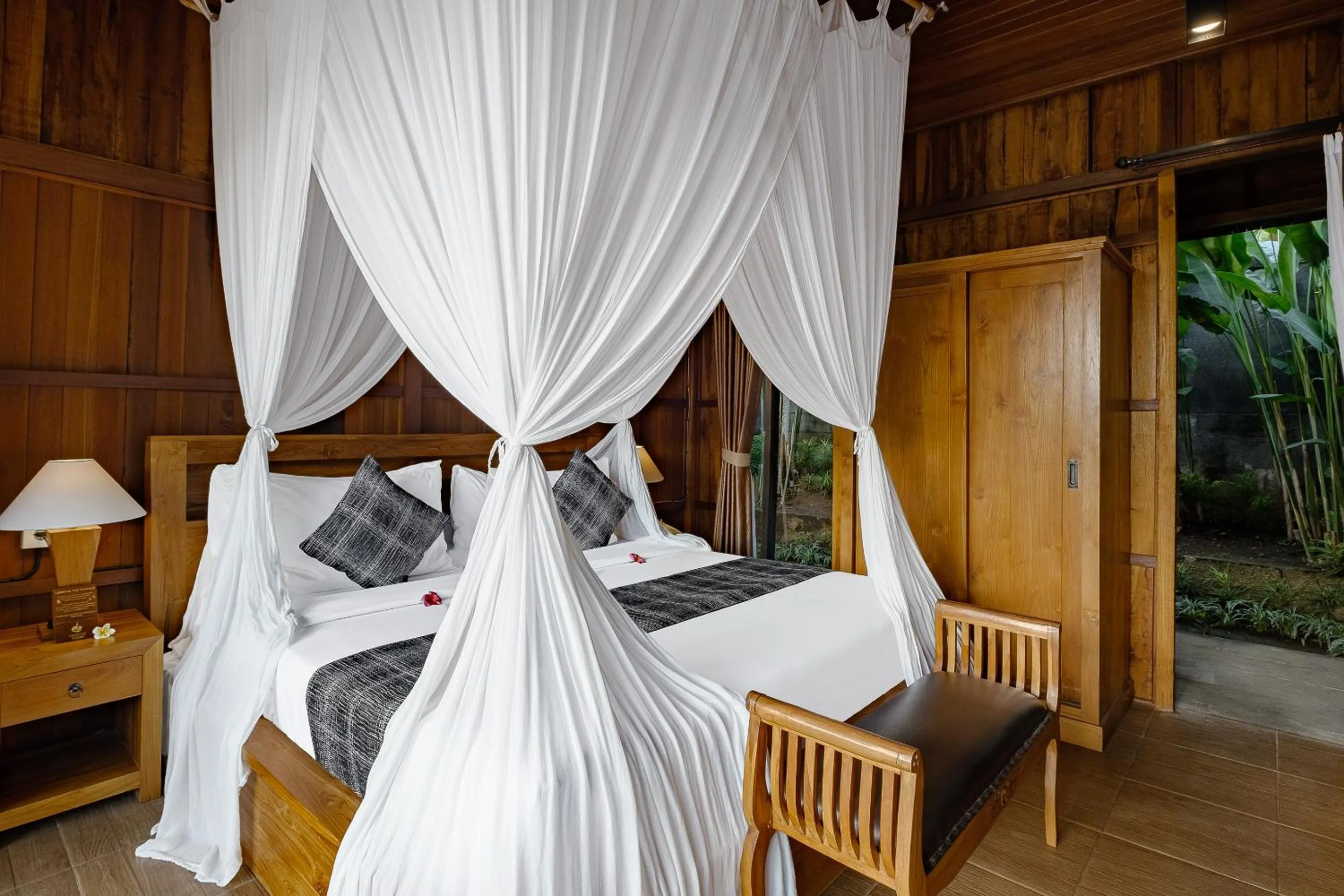 Bed in Yanyan Resort Ubud