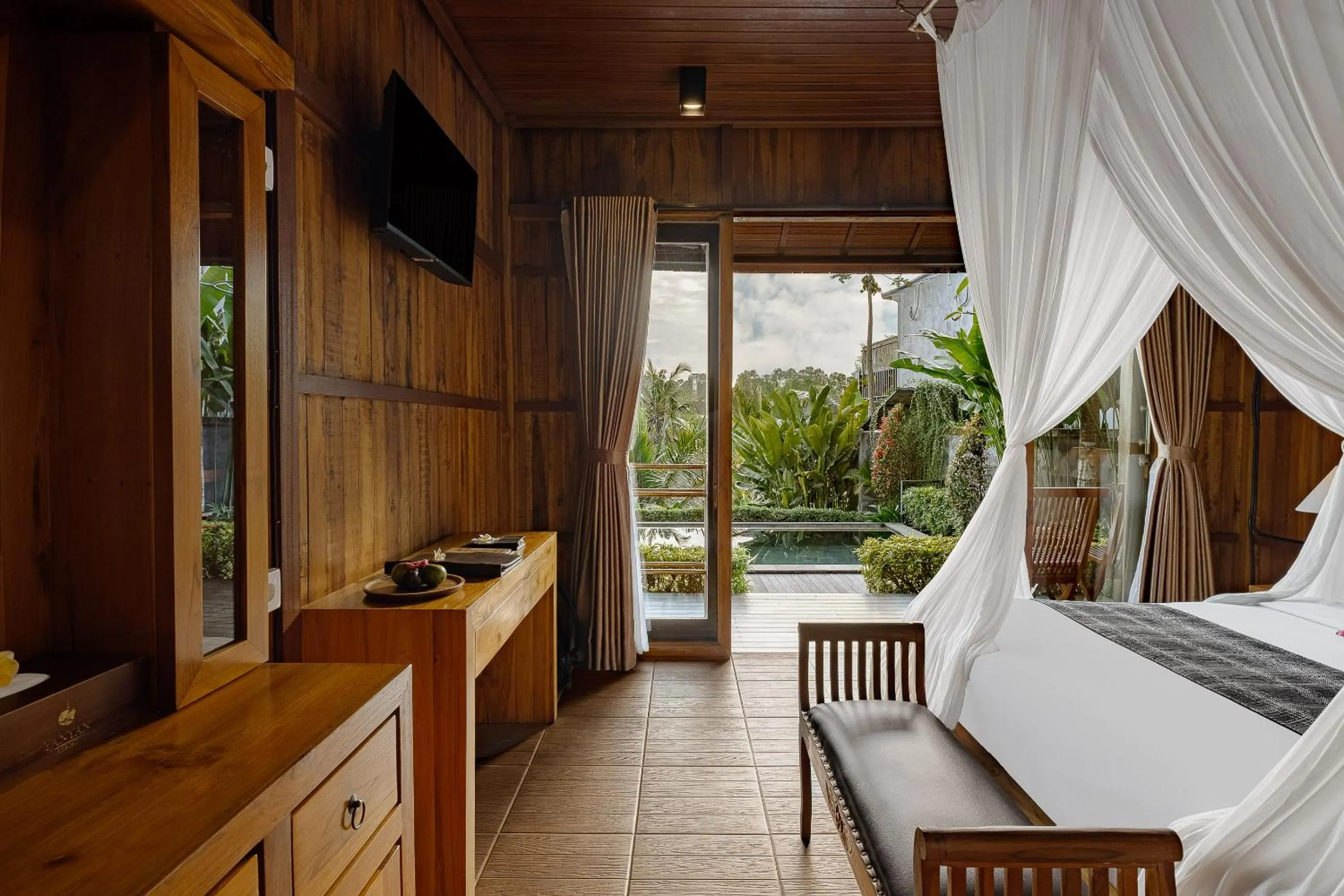 TV and multimedia, Bed in Yanyan Resort Ubud