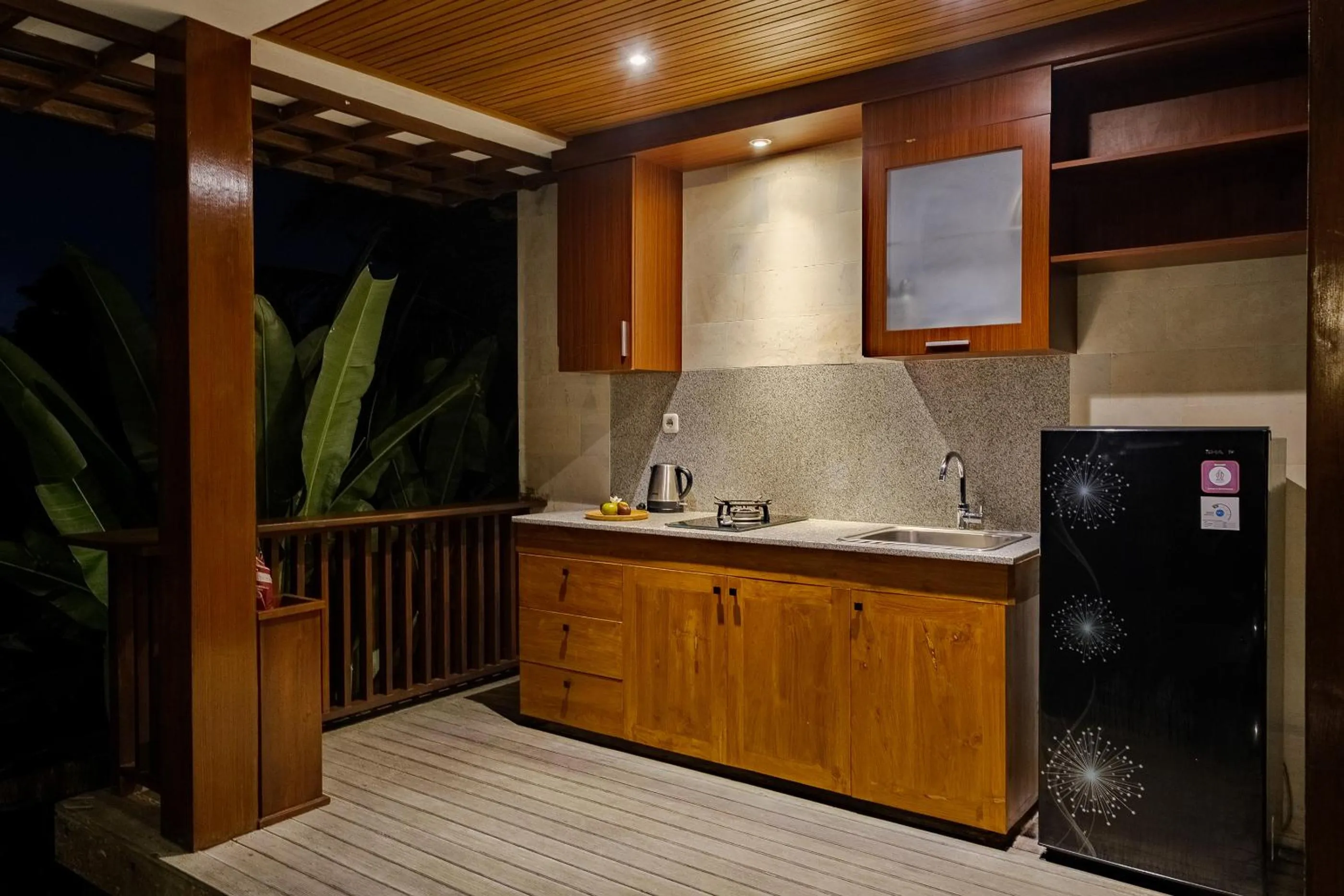 Kitchen or kitchenette in Yanyan Resort Ubud