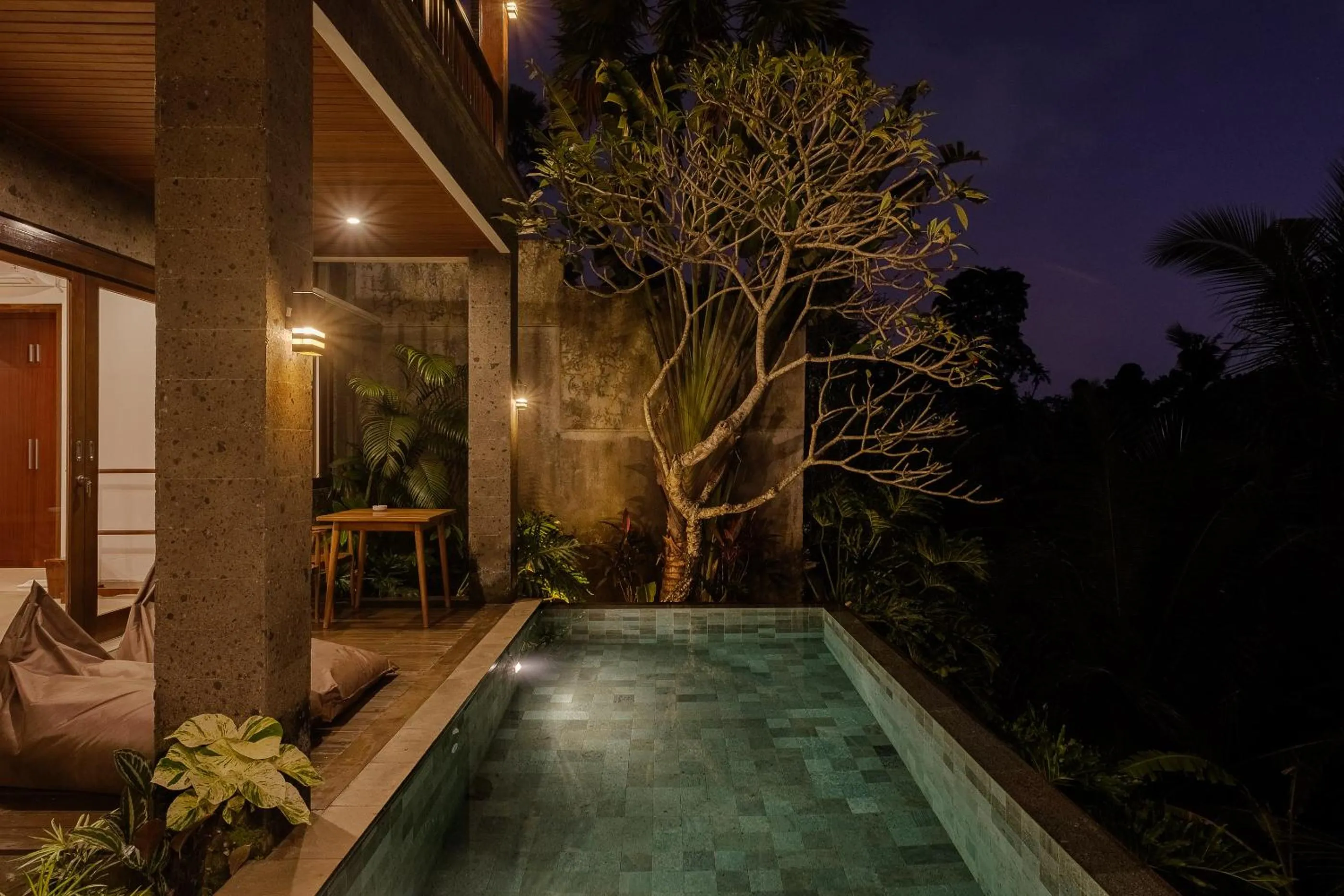 Swimming pool in Yanyan Resort Ubud