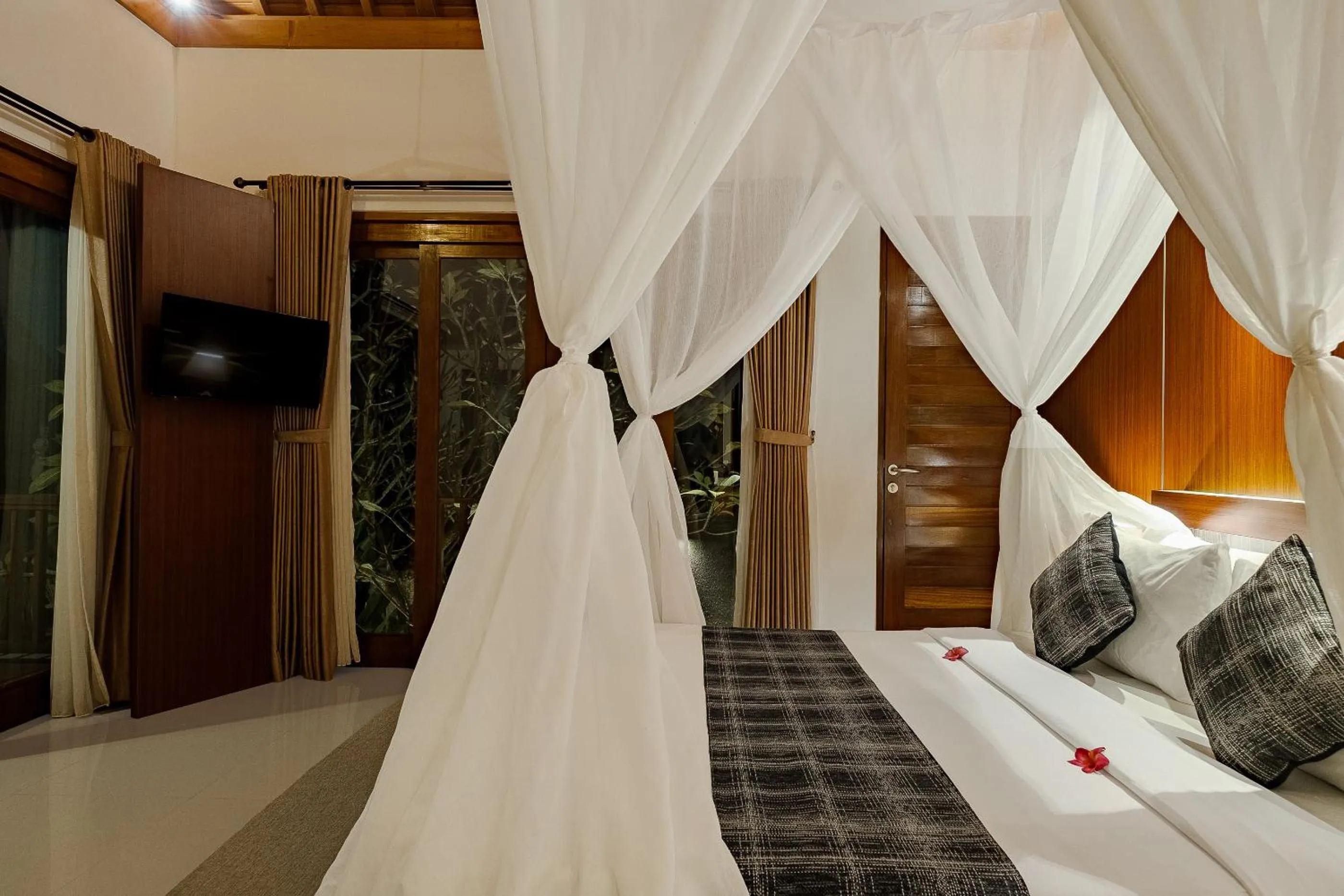 Bedroom, Bed in Yanyan Resort Ubud