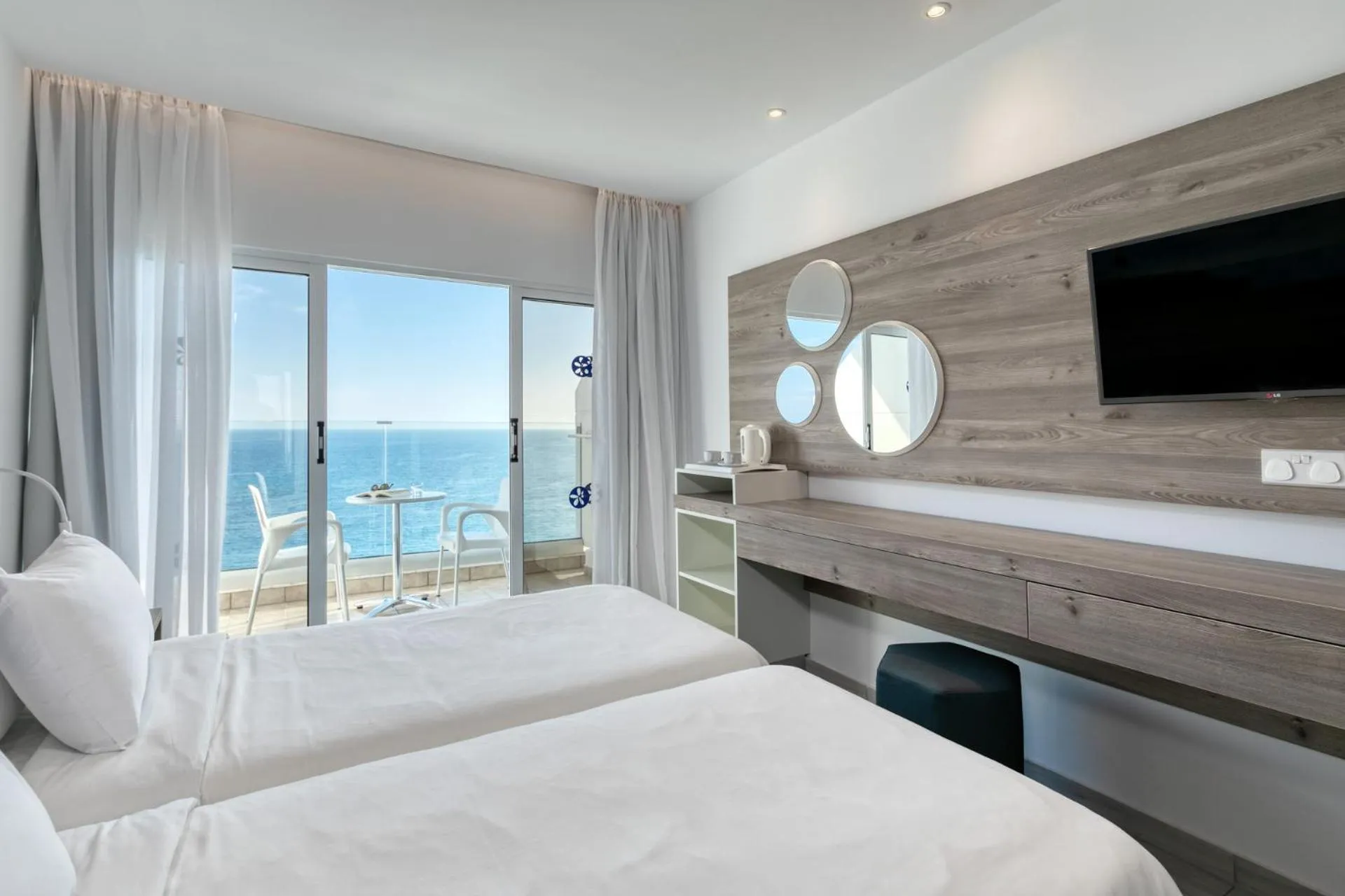 Sea view, Bed in Atlantica SunGarden Beach