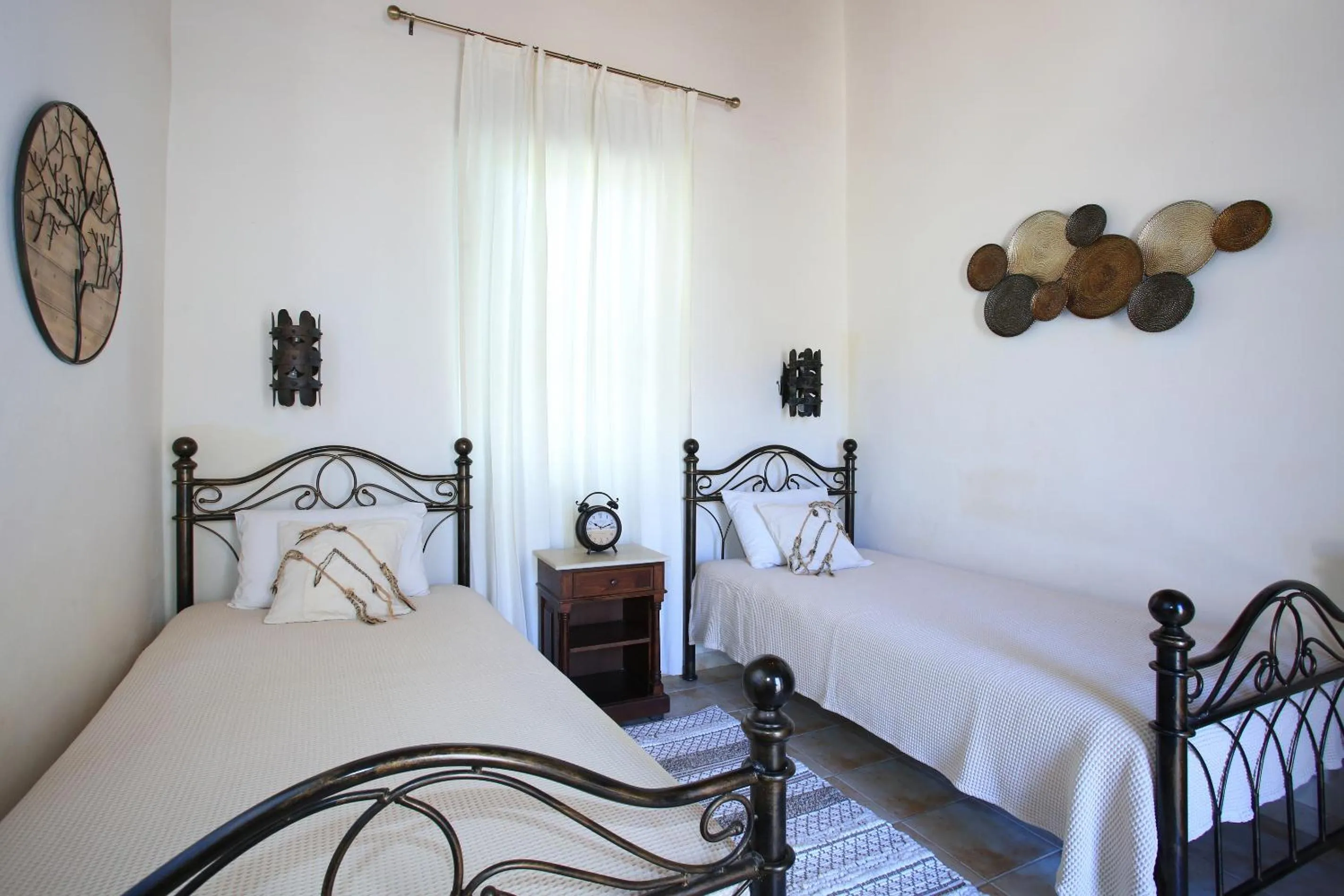 Bedroom, Bed in Villa Oasis