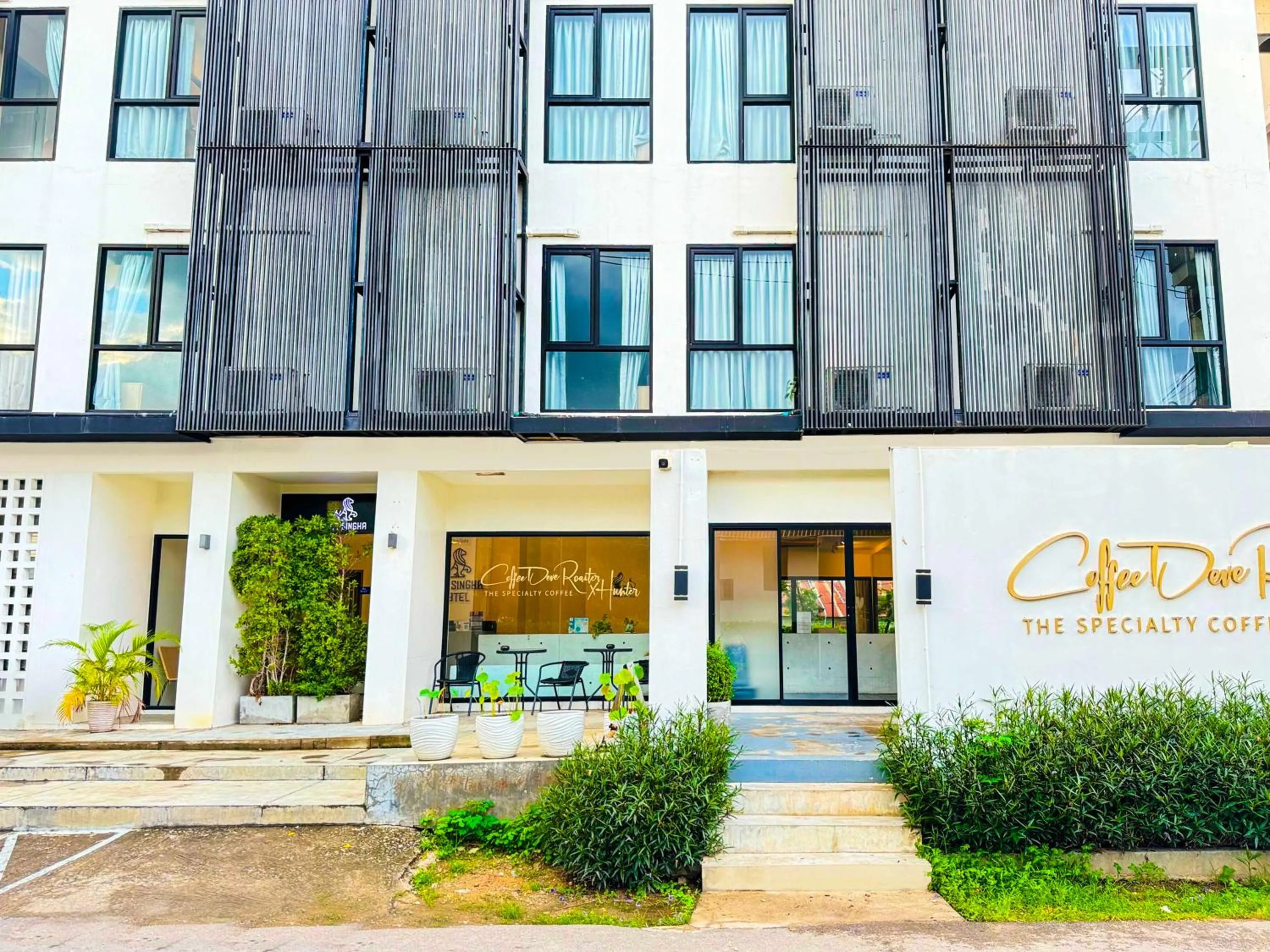 Facade/entrance in Collection O The Singha Chiangmai Hotel