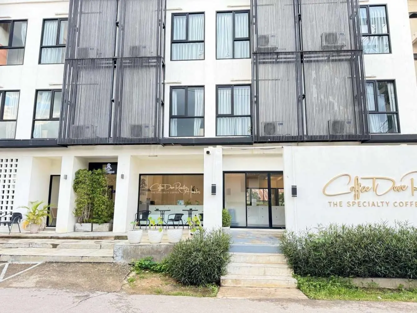 Facade/entrance in Collection O The Singha Chiangmai Hotel