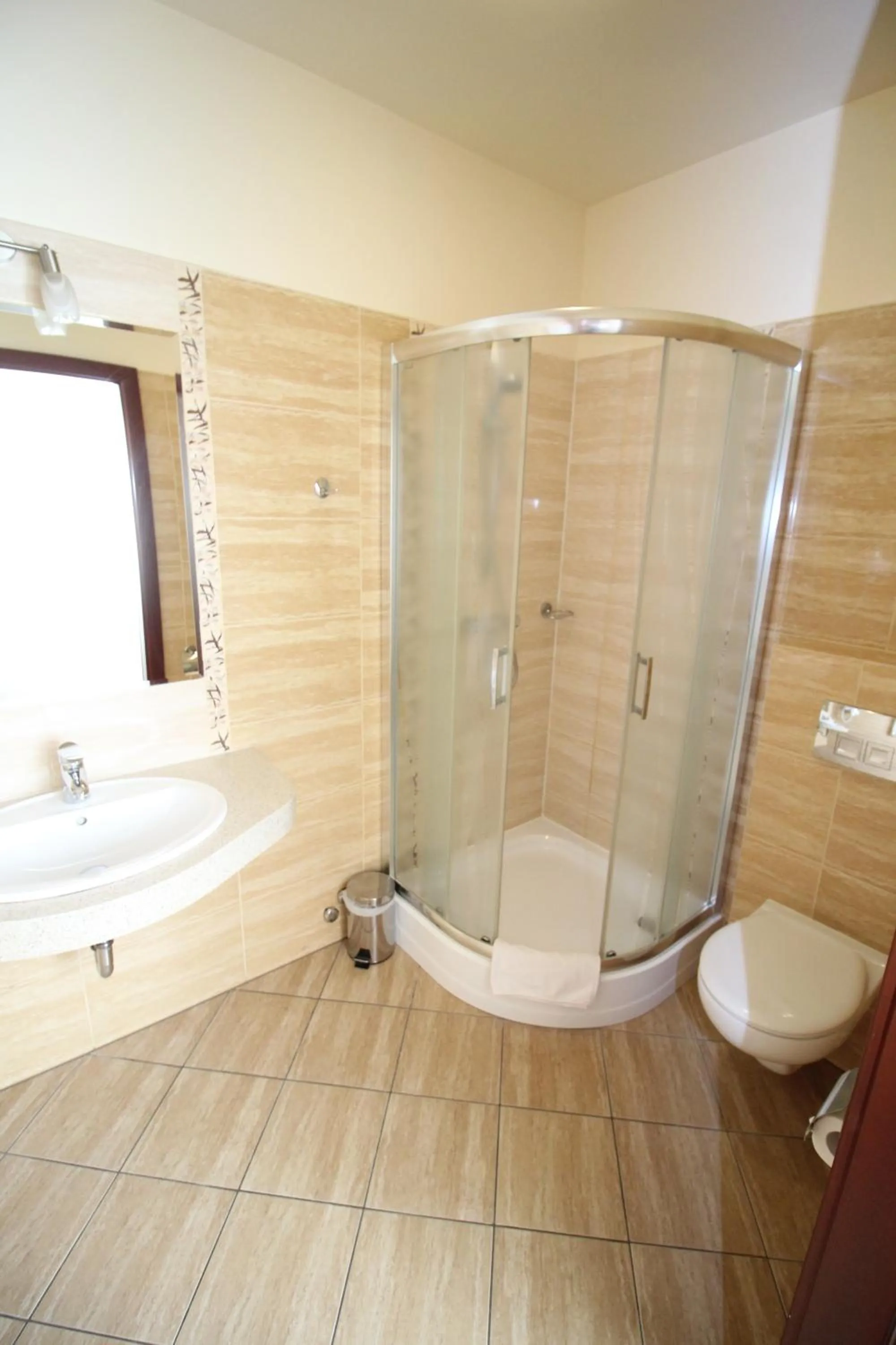 Shower in Złote Arkady