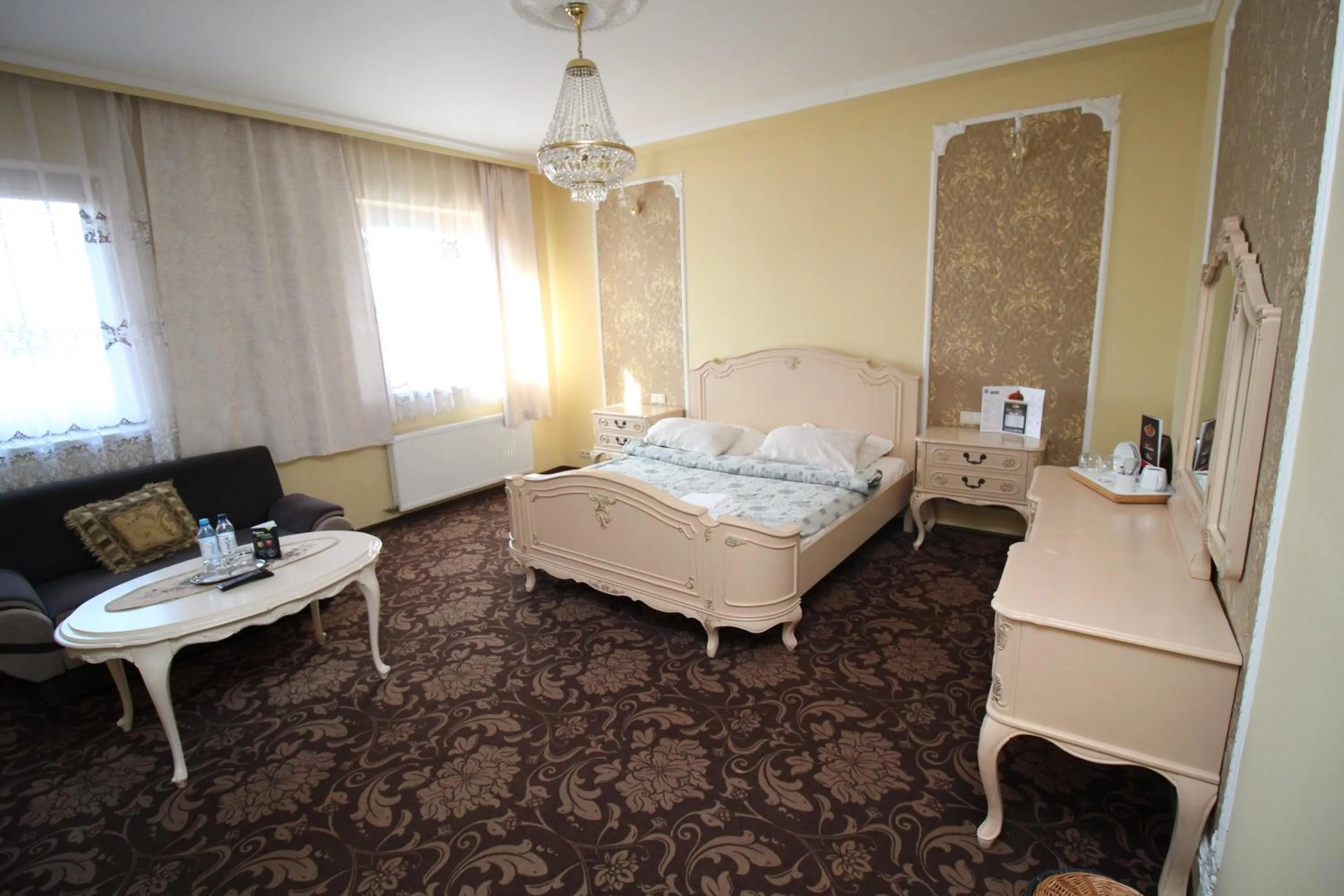 Bed in Złote Arkady