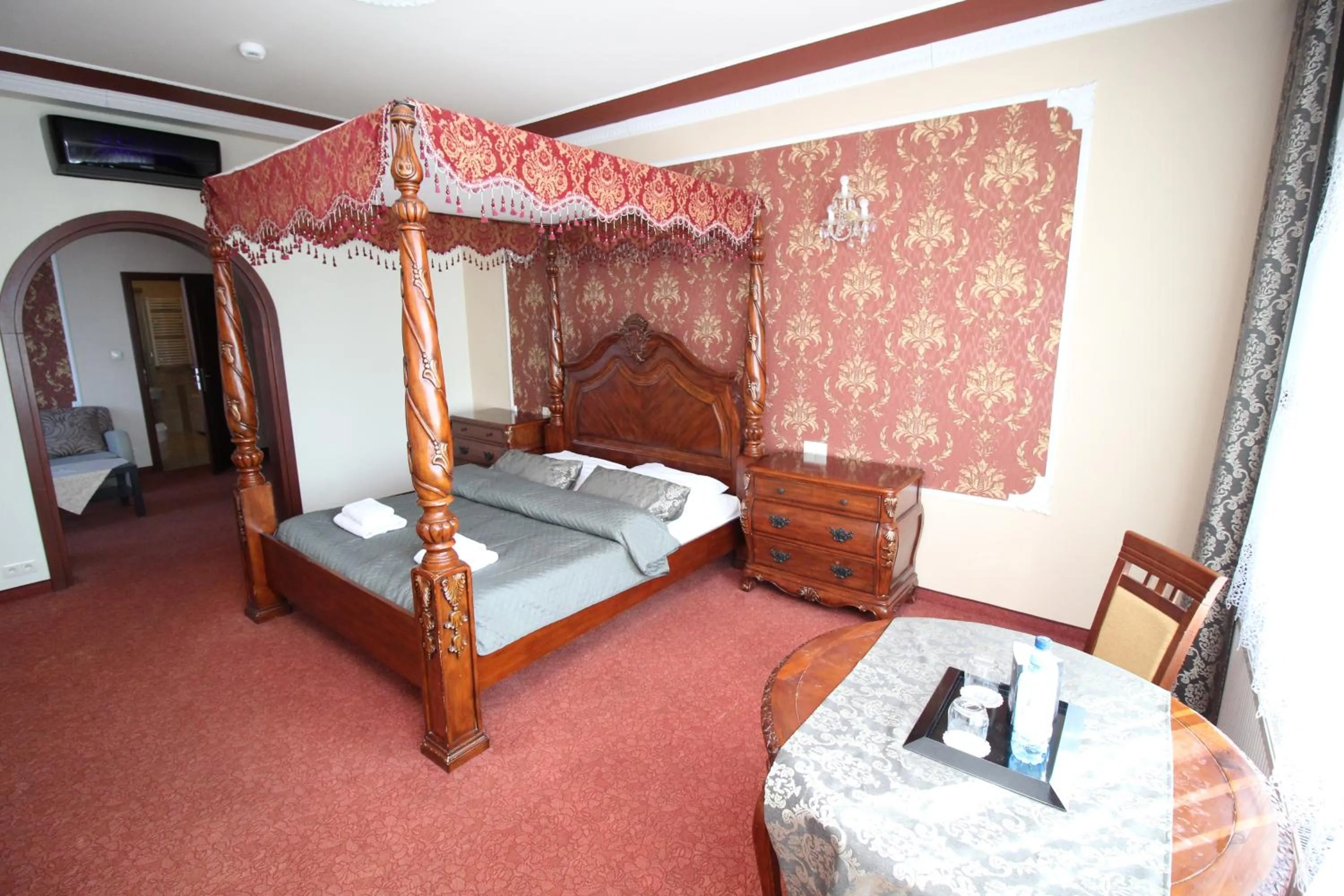 Bed in Złote Arkady