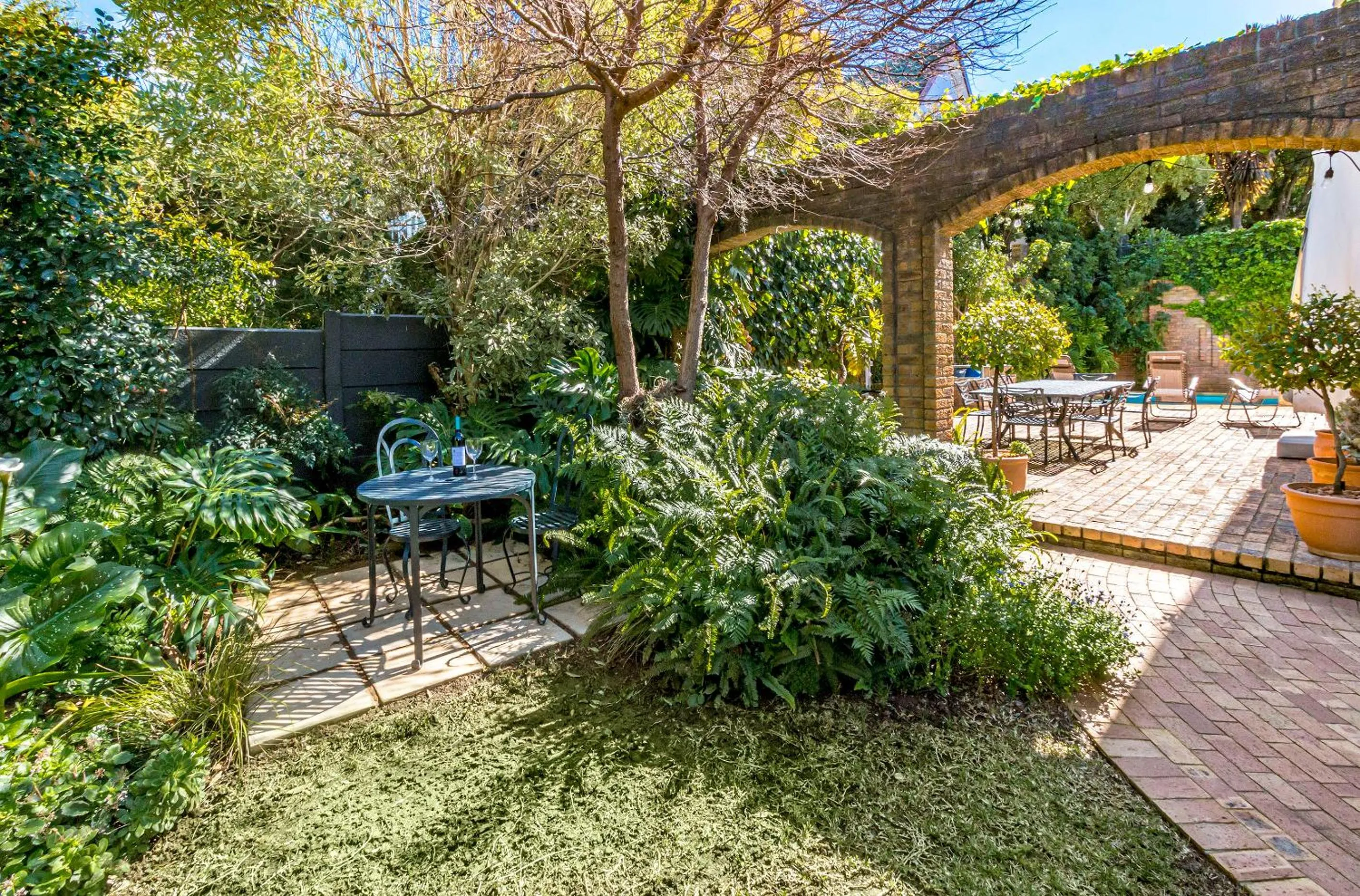 Patio in 5 Rembrandt Guesthouse