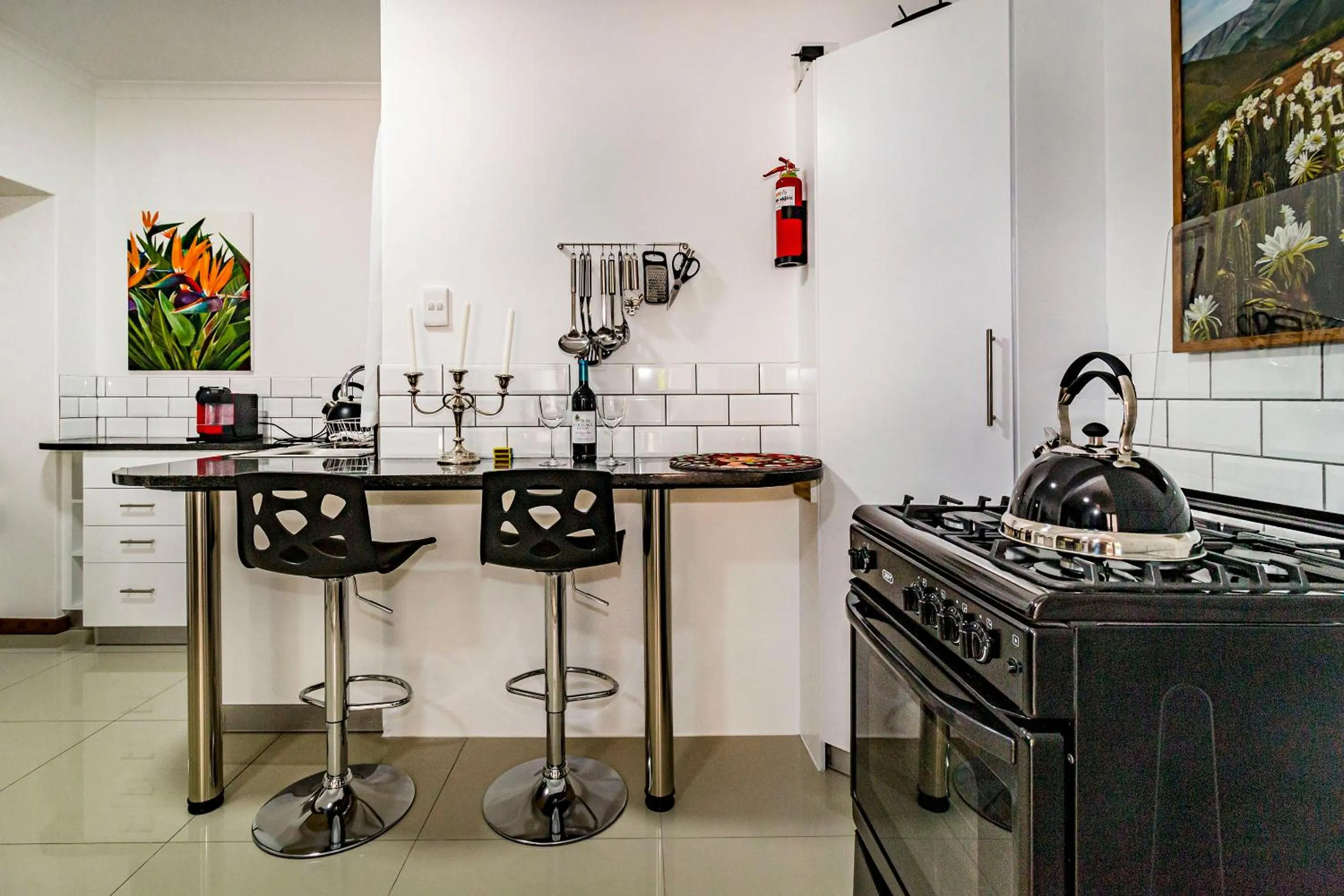 Kitchen or kitchenette in 5 Rembrandt Guesthouse