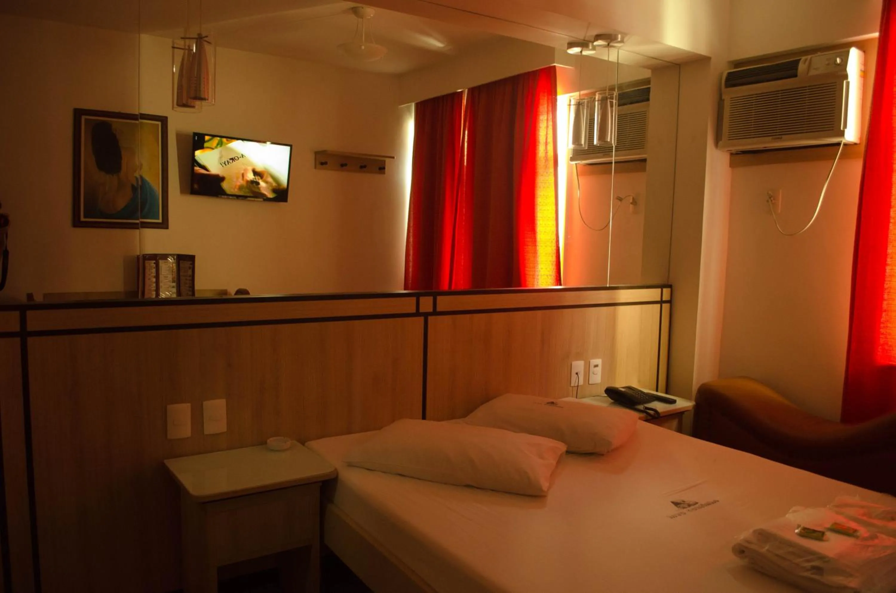 Photo of the whole room, Bed in Hotel Meu Cantinho (Adults Only)