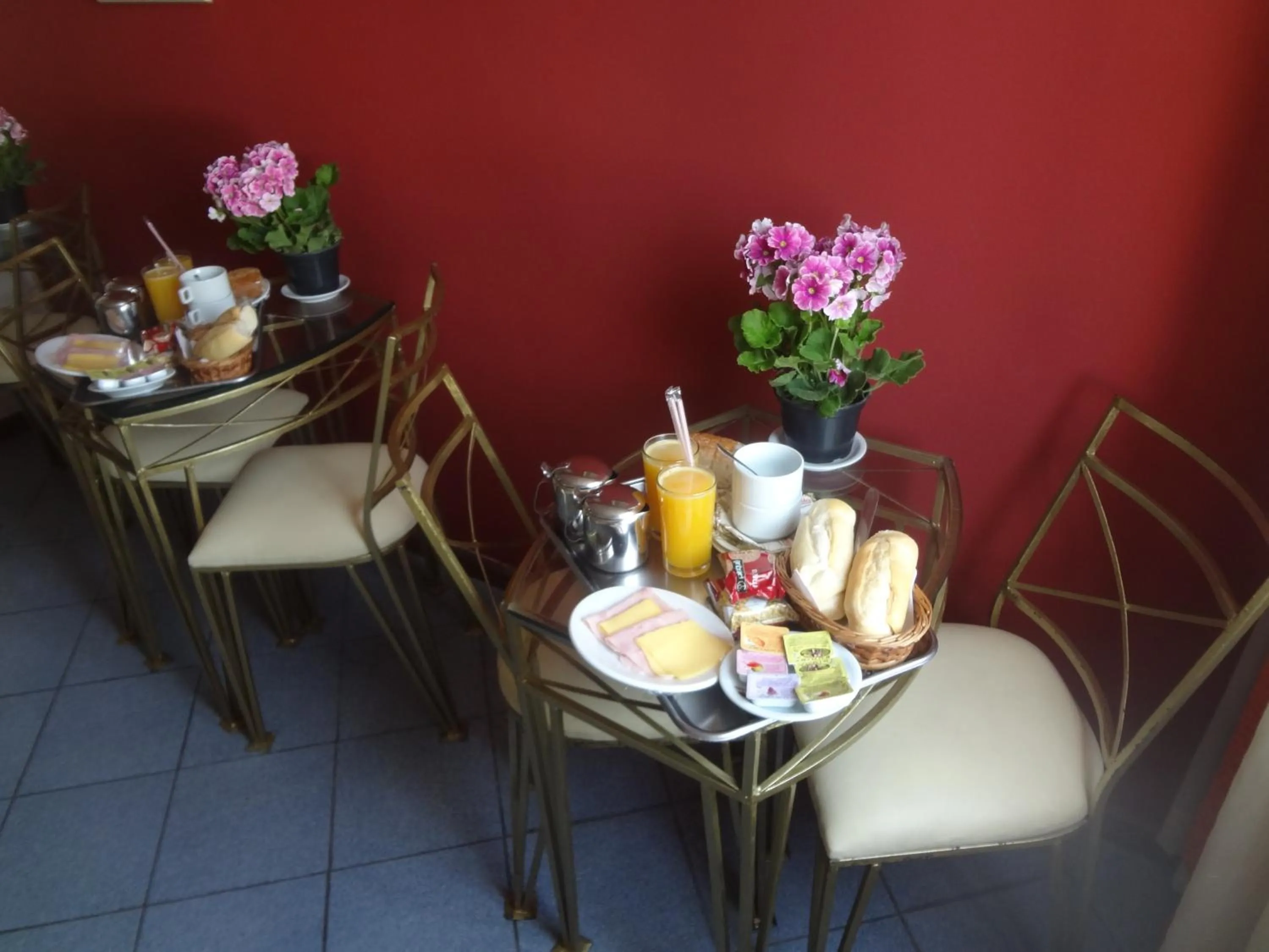 Food and drinks in Hotel Meu Cantinho (Adults Only)