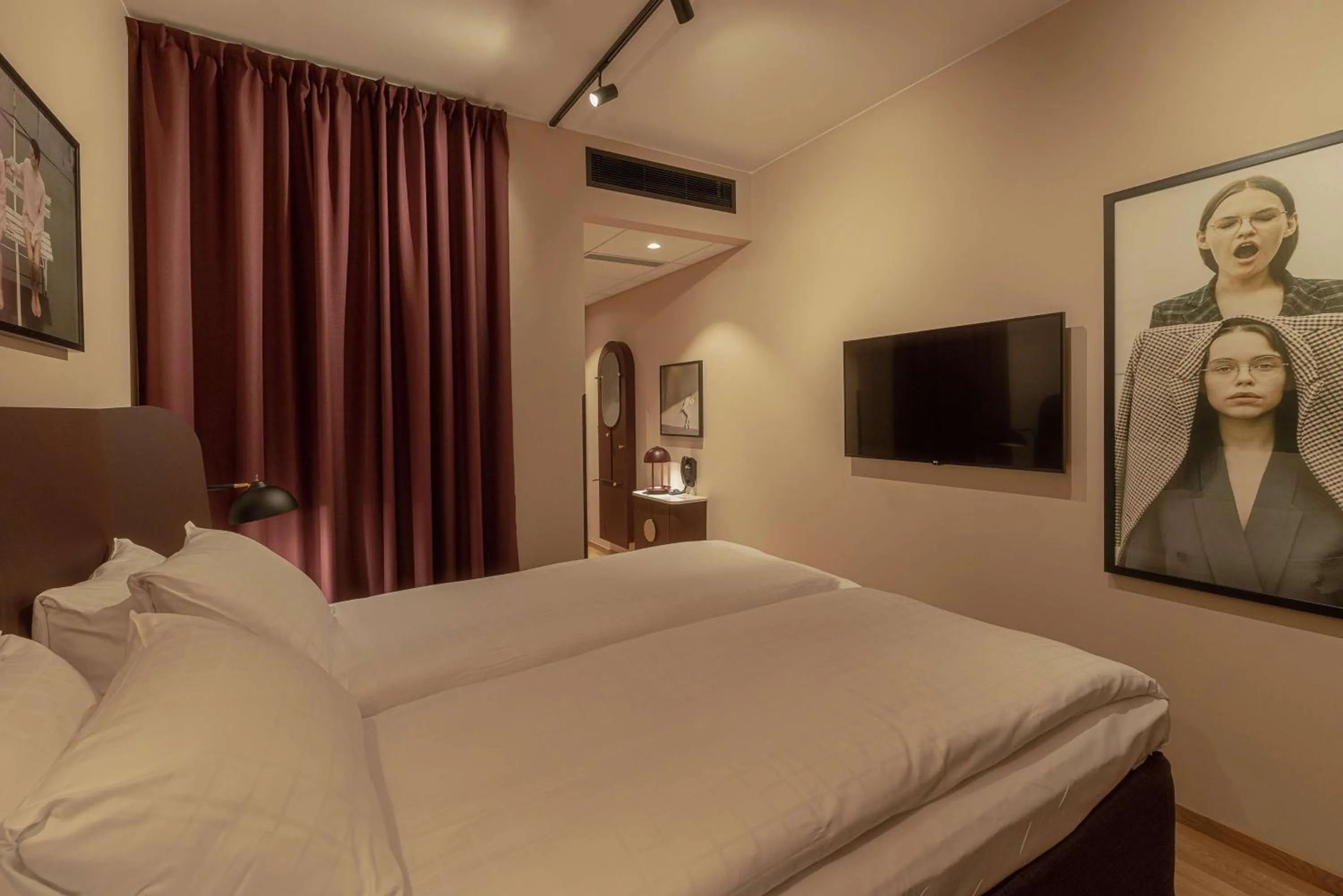 Photo of the whole room, Bed in Scandic Landvetter