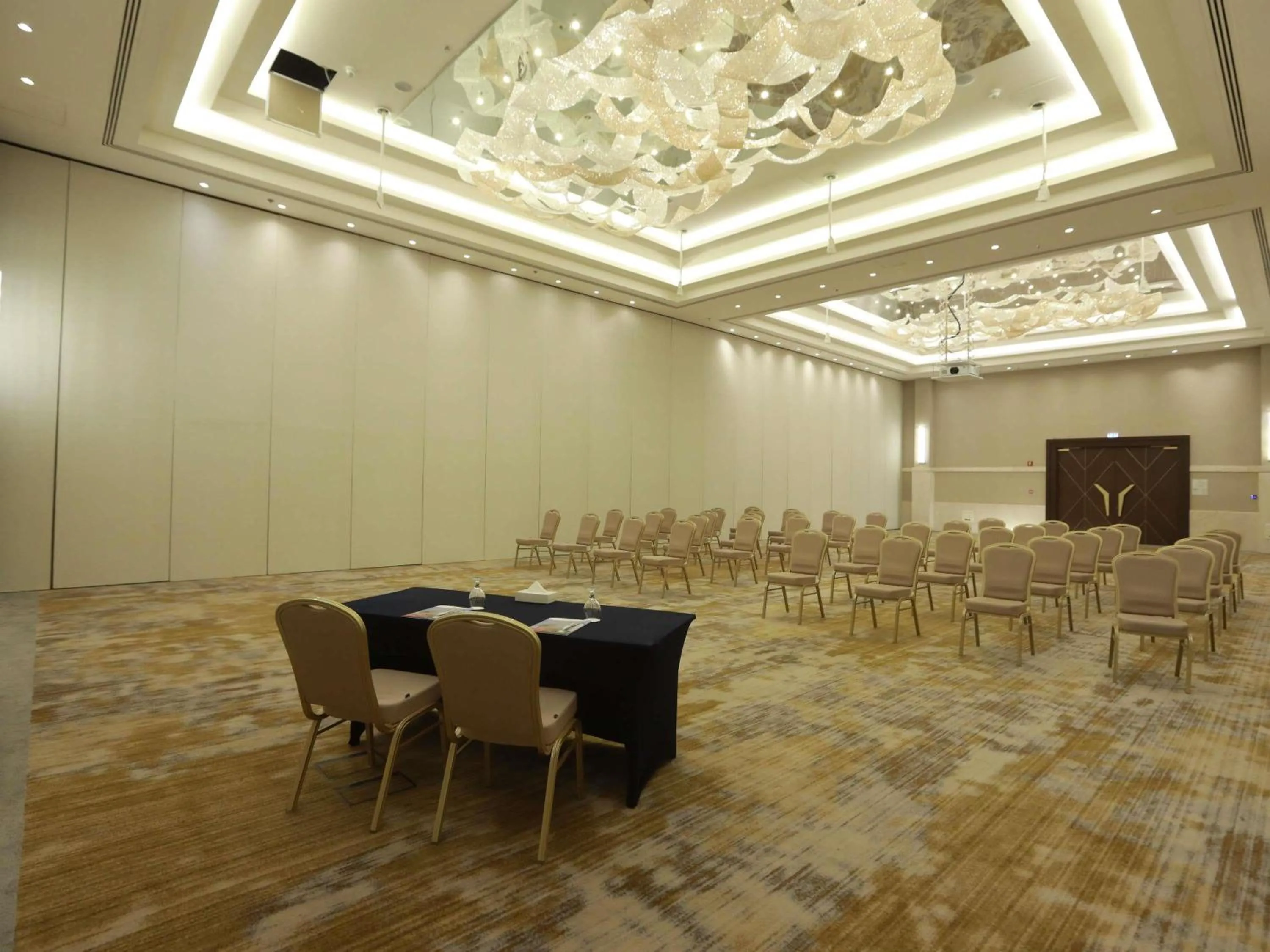 Meeting/conference room in Mövenpick Hotel Amman