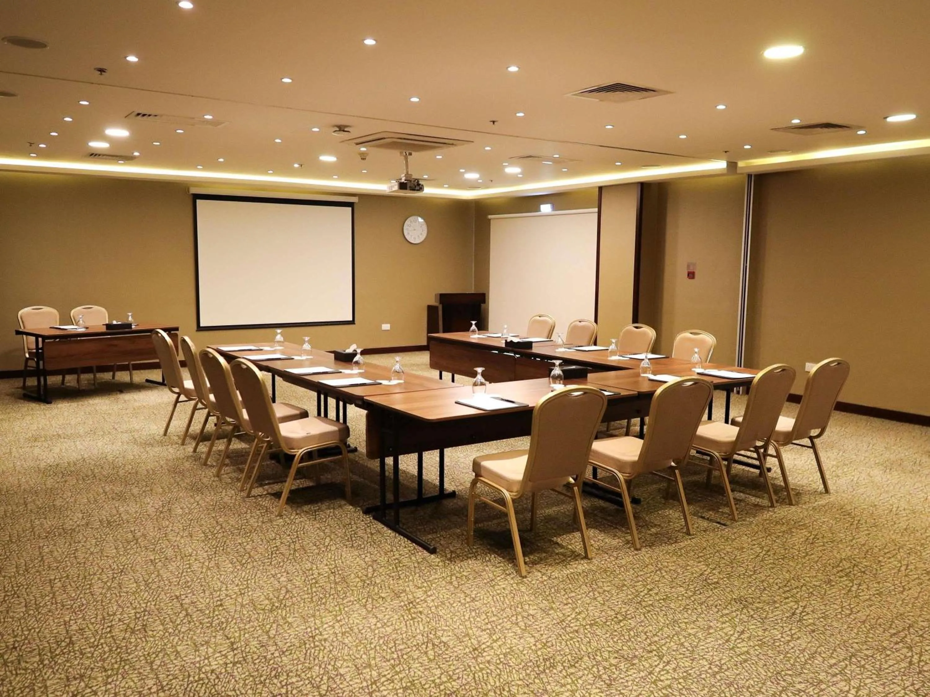 Meeting/conference room in Mövenpick Hotel Amman