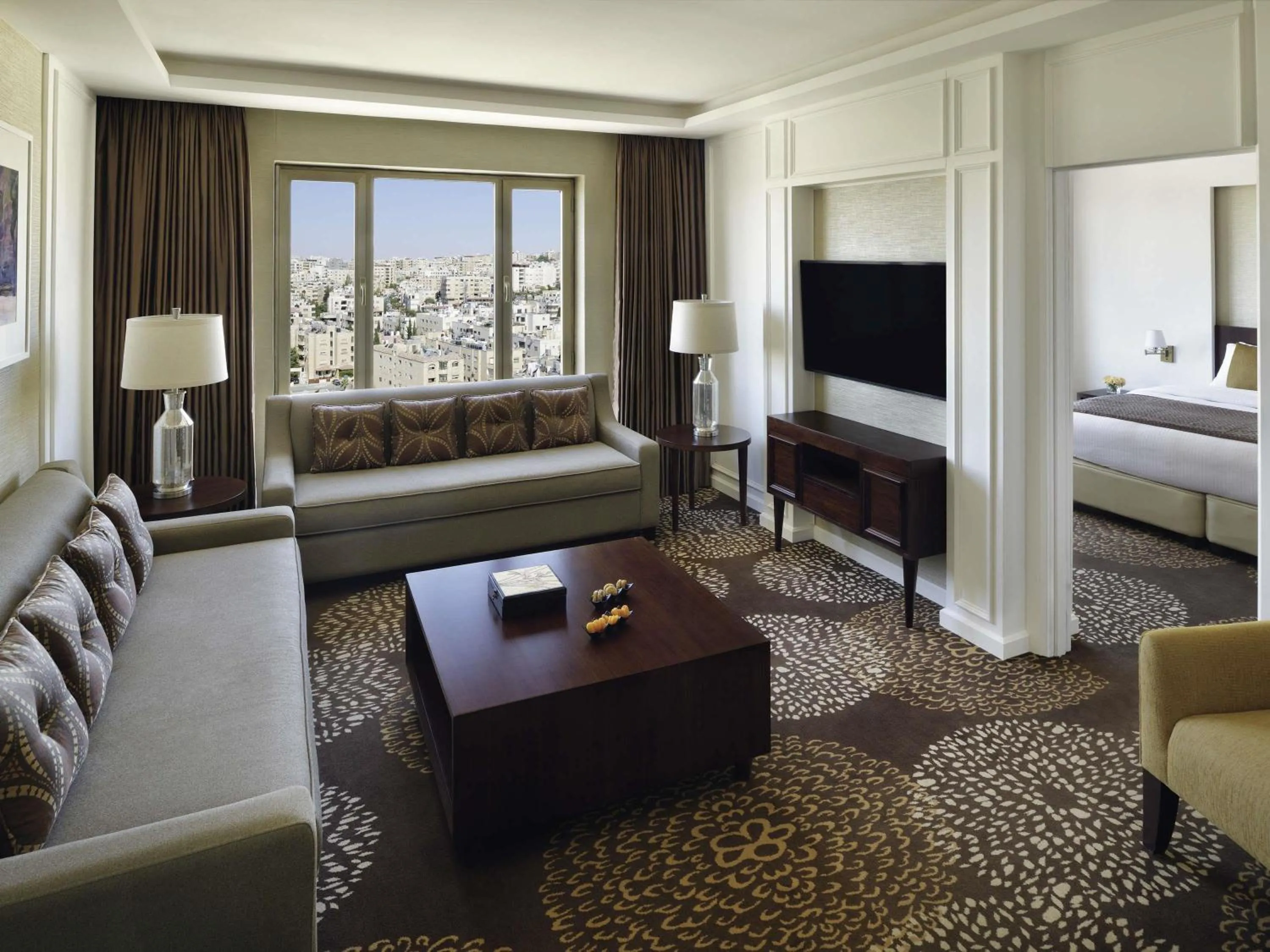 Bedroom, Bed in Mövenpick Hotel Amman