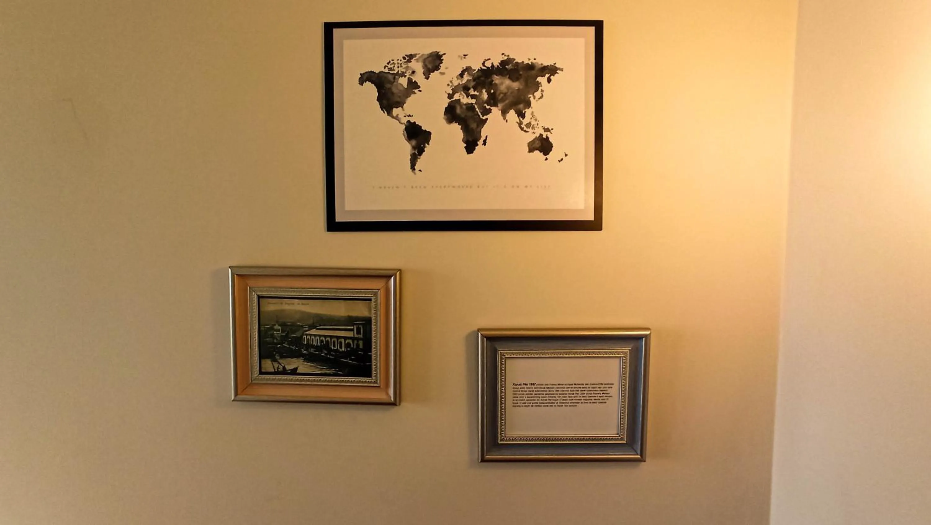 Logo/Certificate/Sign in Variante Hotel