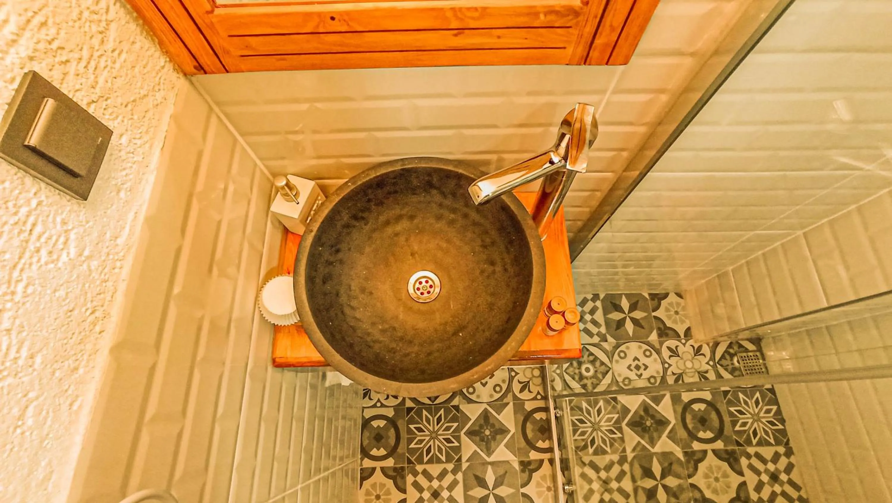 Bathroom in Variante Hotel