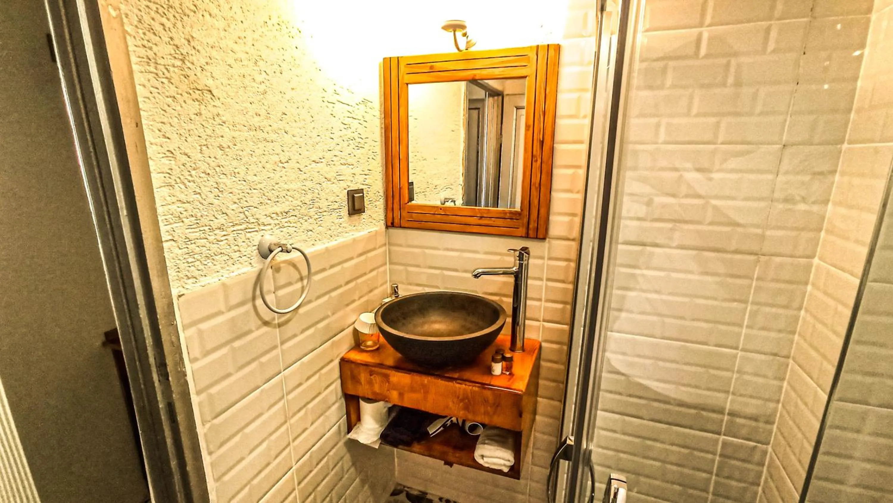 Bathroom in Variante Hotel
