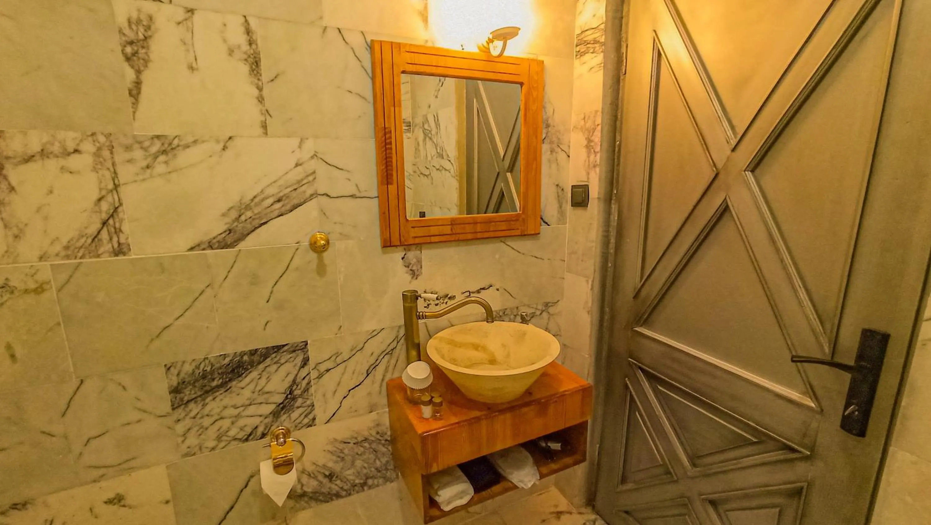 Bathroom in Variante Hotel