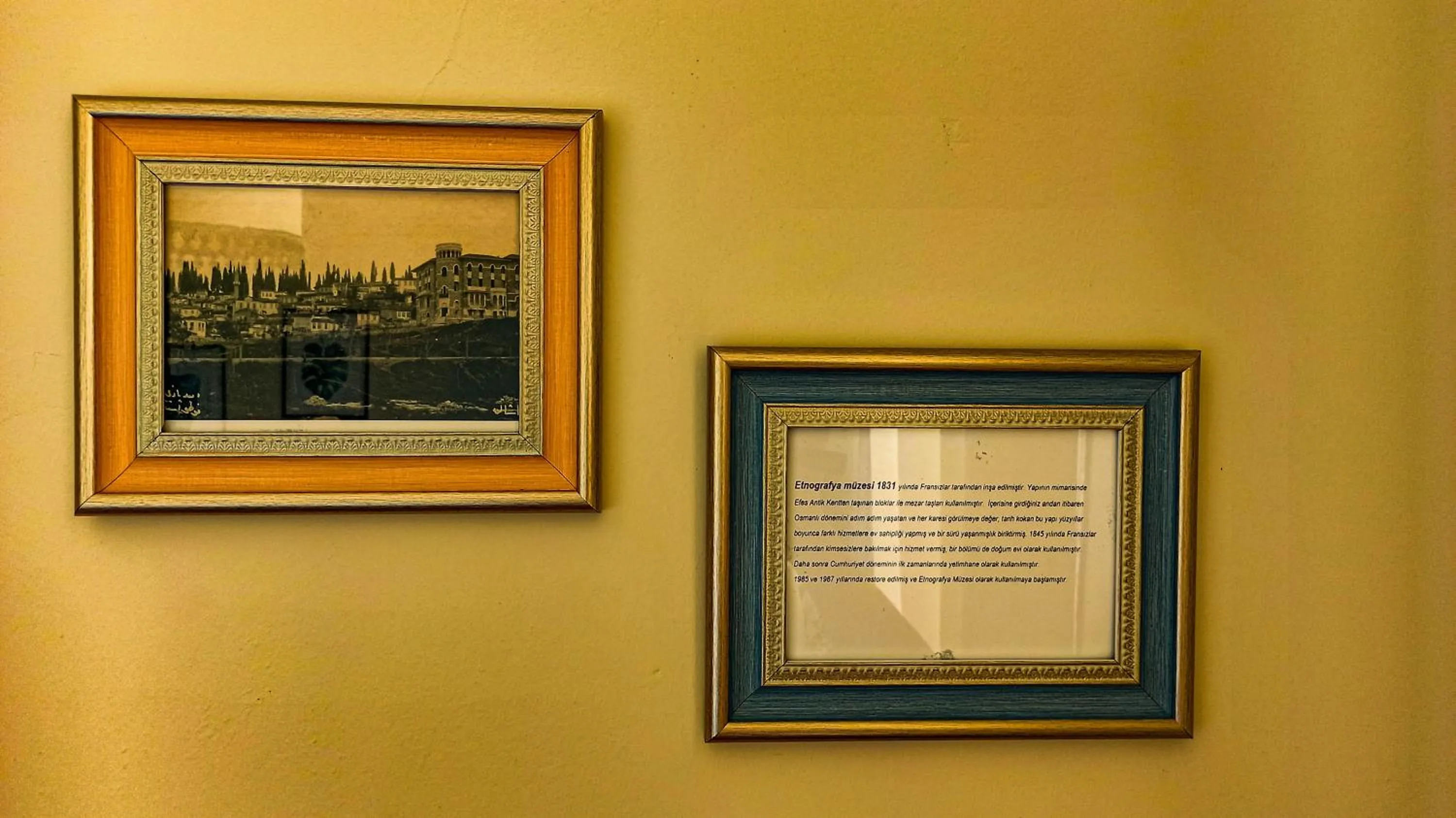 Logo/Certificate/Sign in Variante Hotel