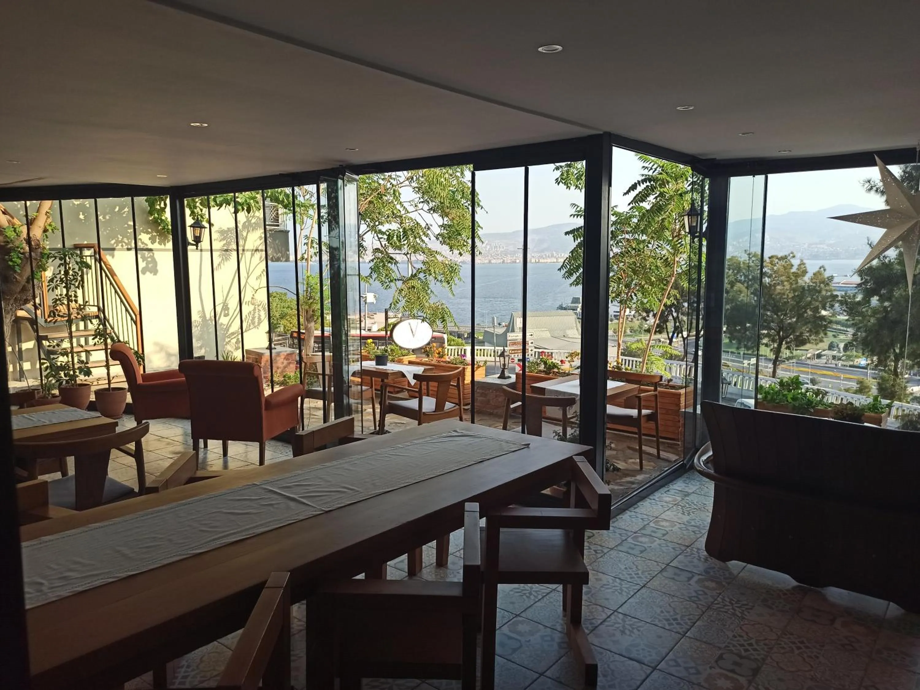 Restaurant/places to eat in Variante Hotel