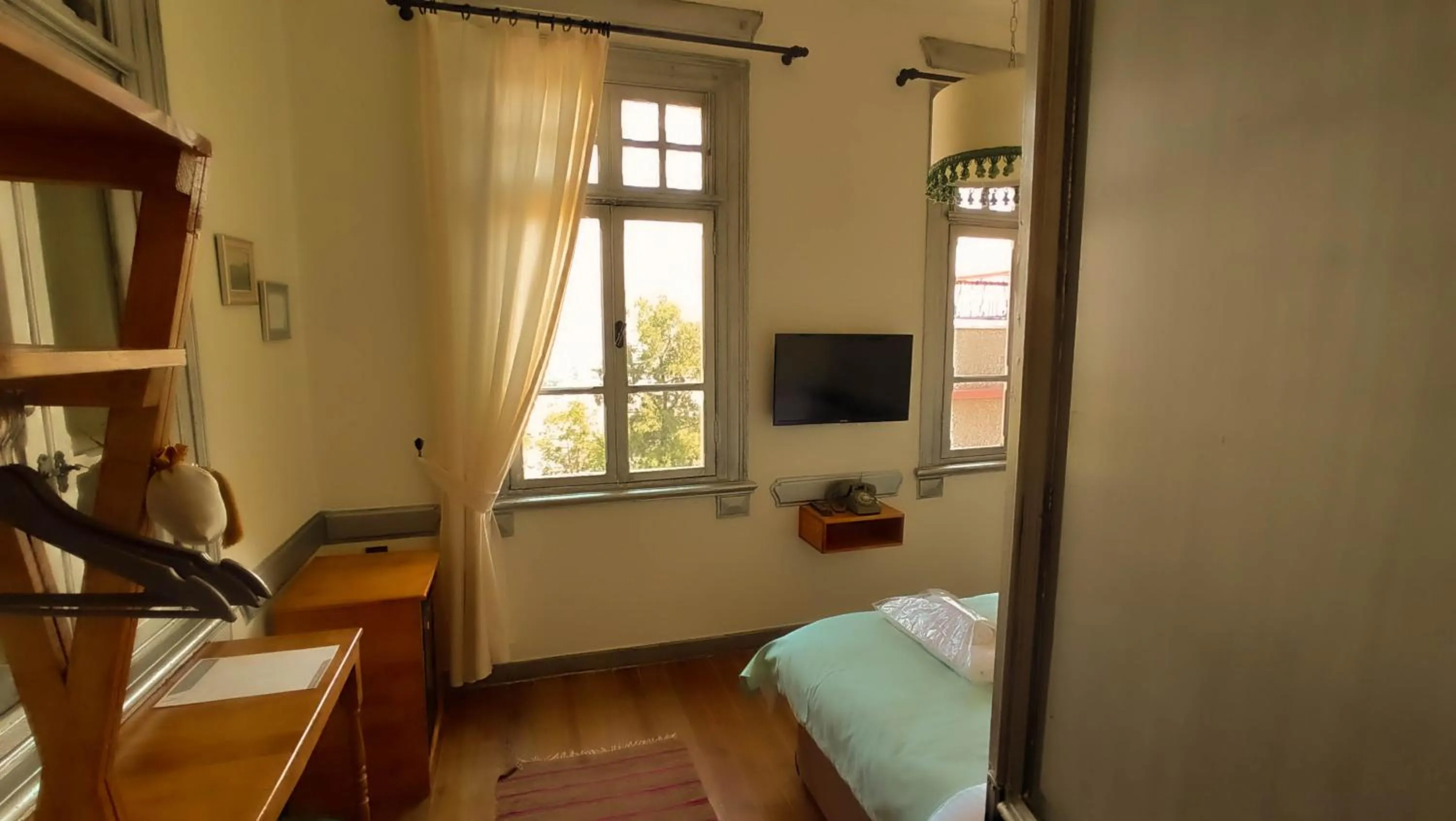 TV and multimedia, Bed in Variante Hotel