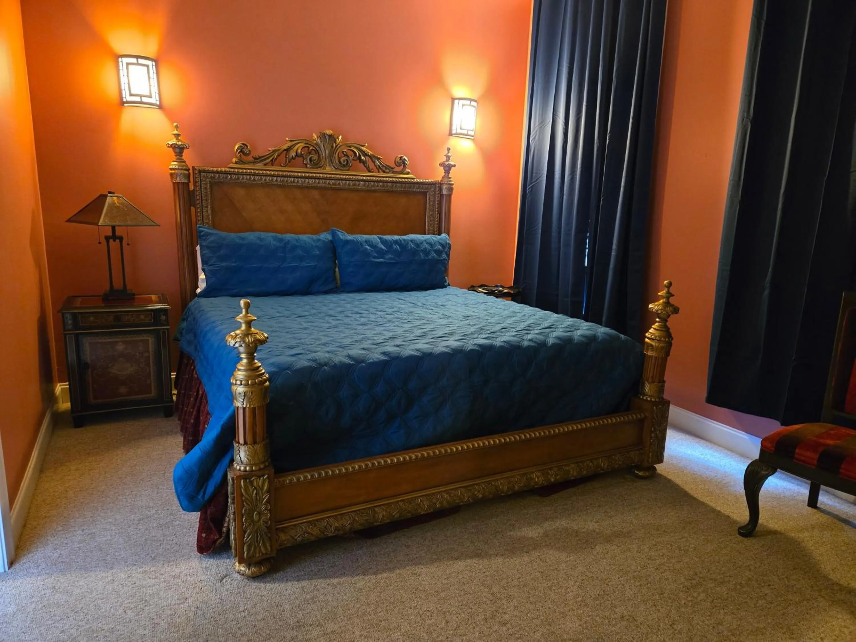 Natchez Manor Bed & Breakfast