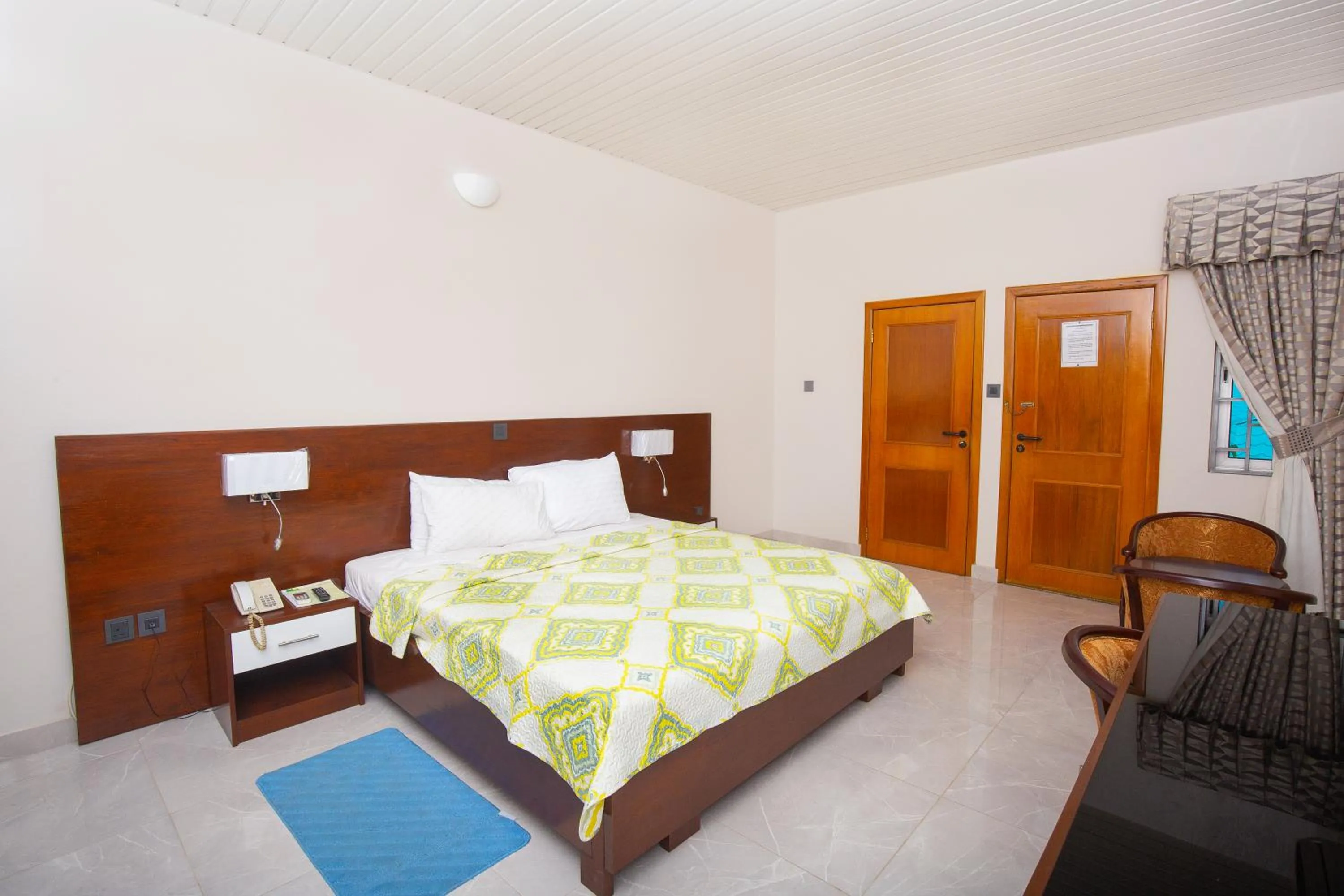 Bed in Monarch Hotel