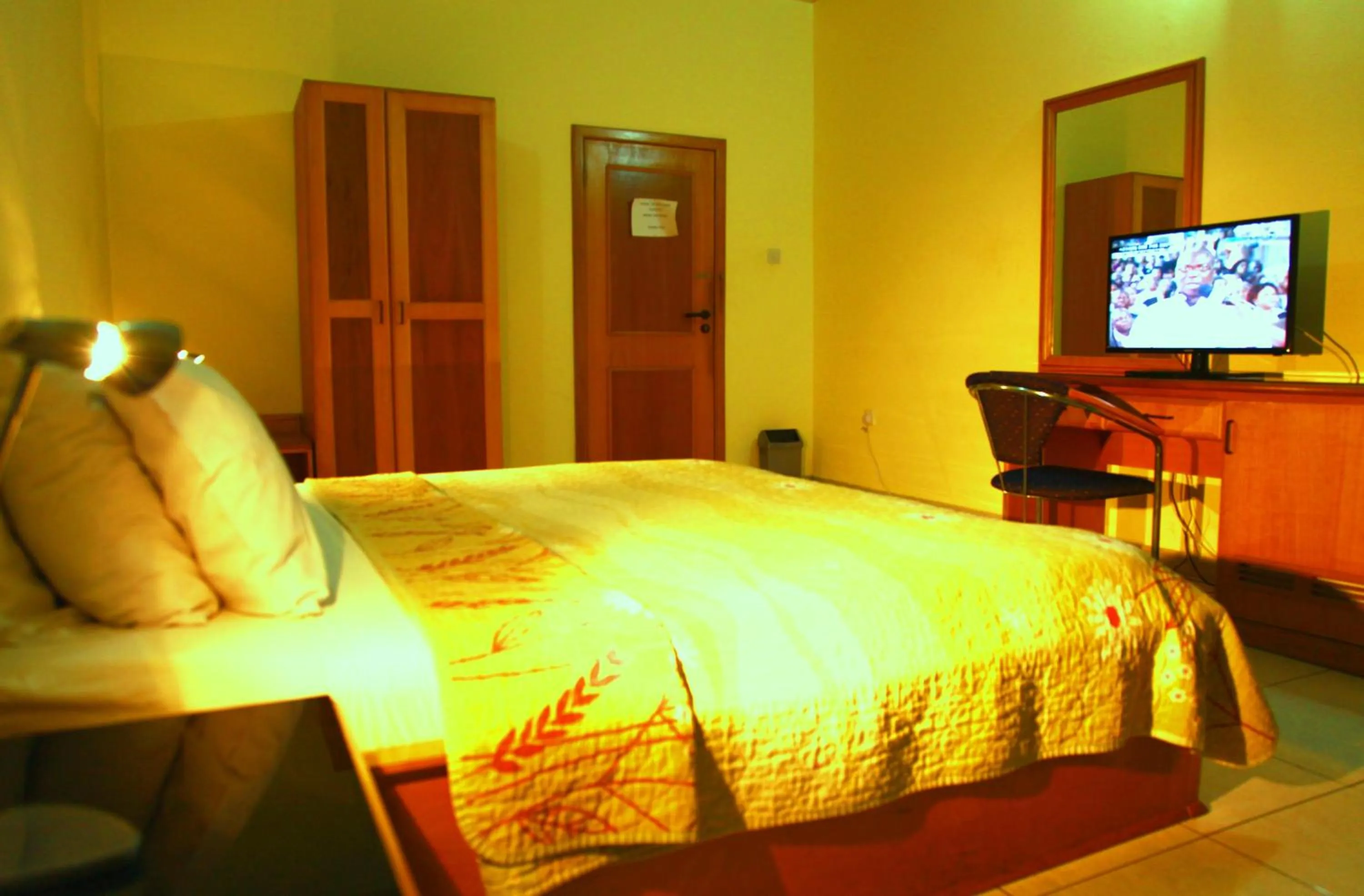 Bed in Monarch Hotel