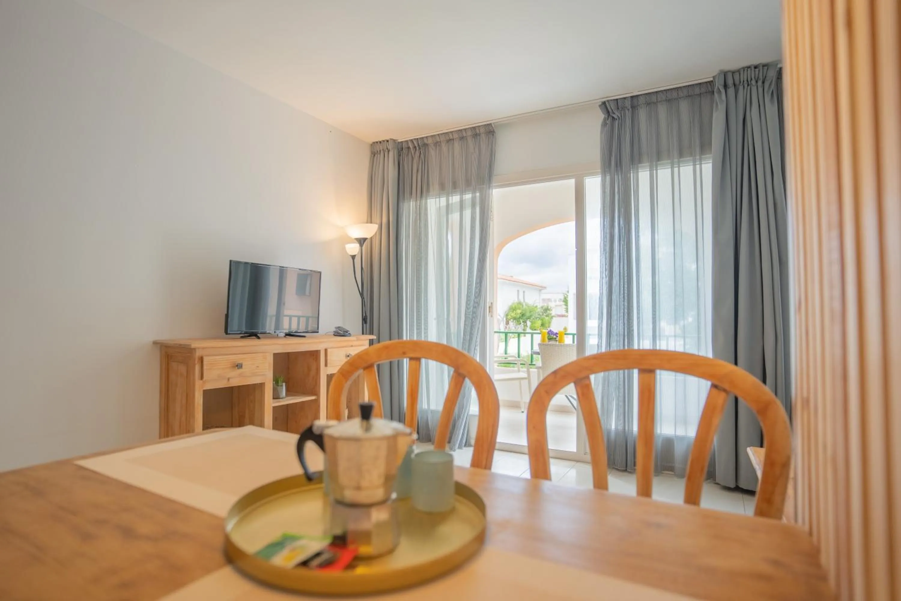 Dining area in Apartamentos Royal Life