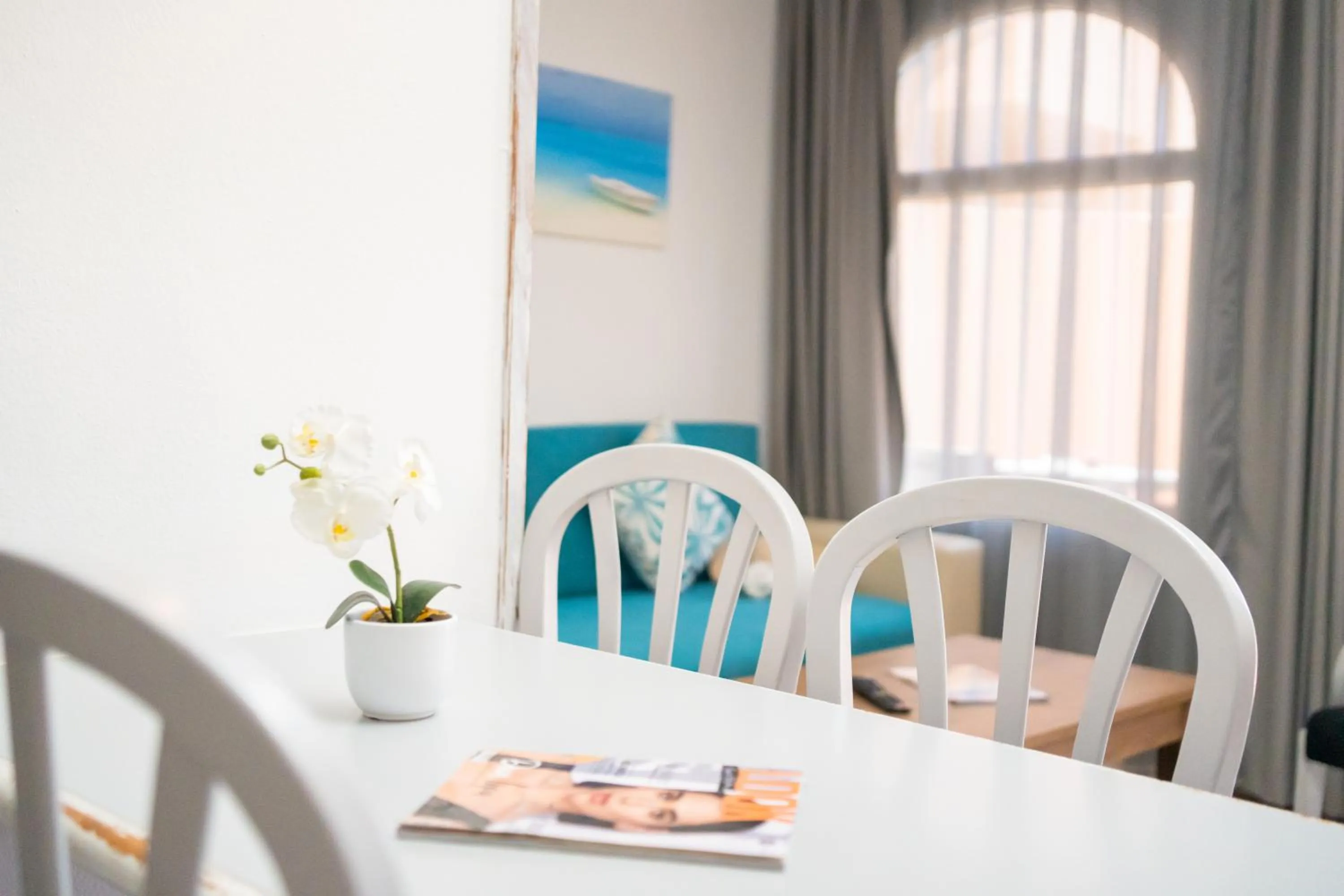 Living room in Apartamentos Royal Life