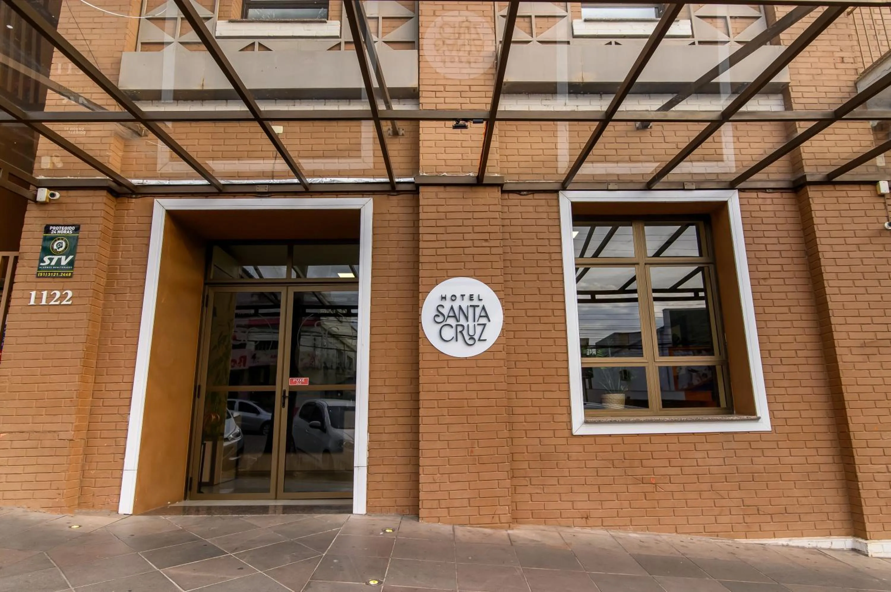 Facade/entrance in Hotel Santa Cruz