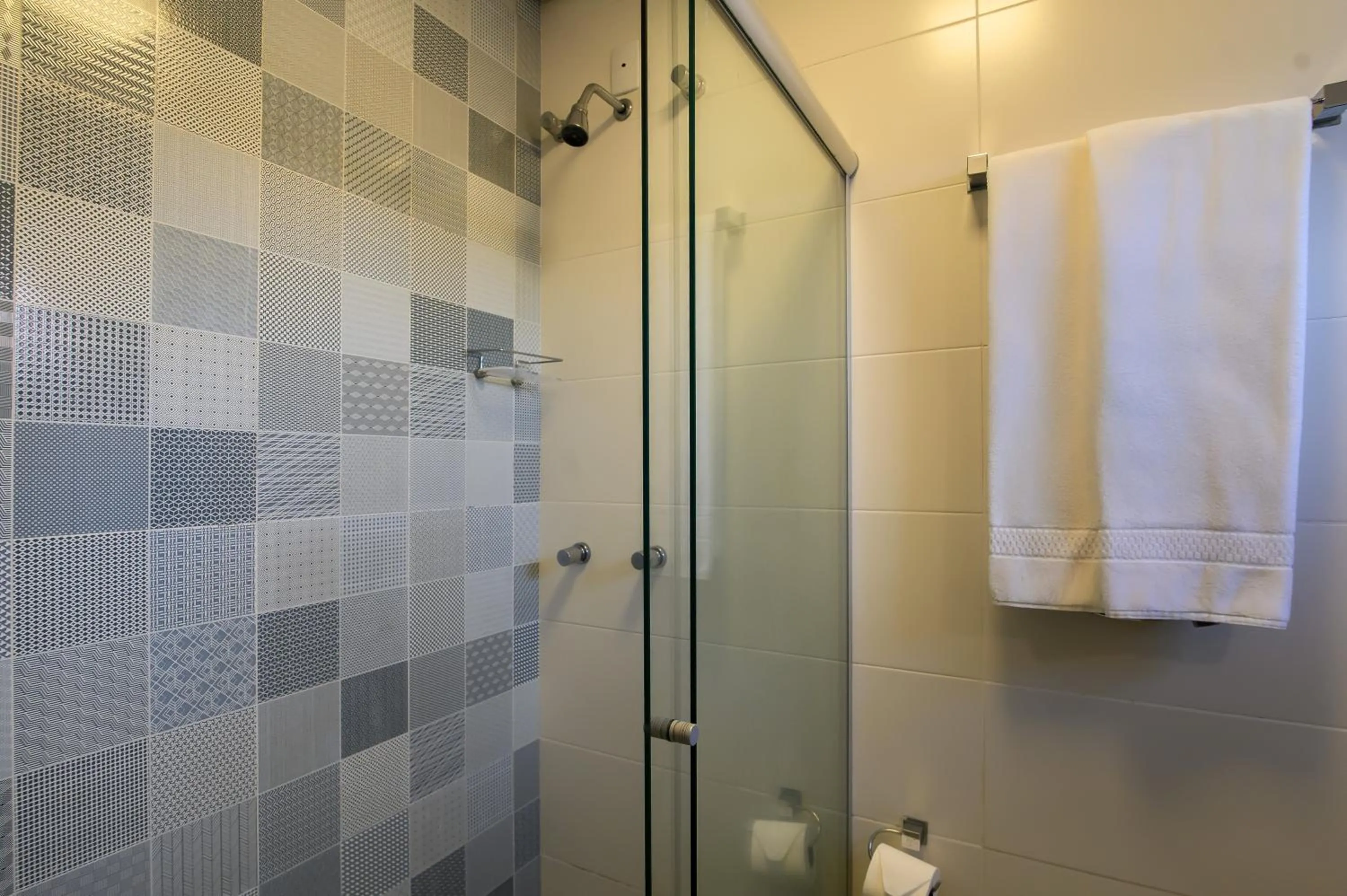 Shower in Hotel Santa Cruz