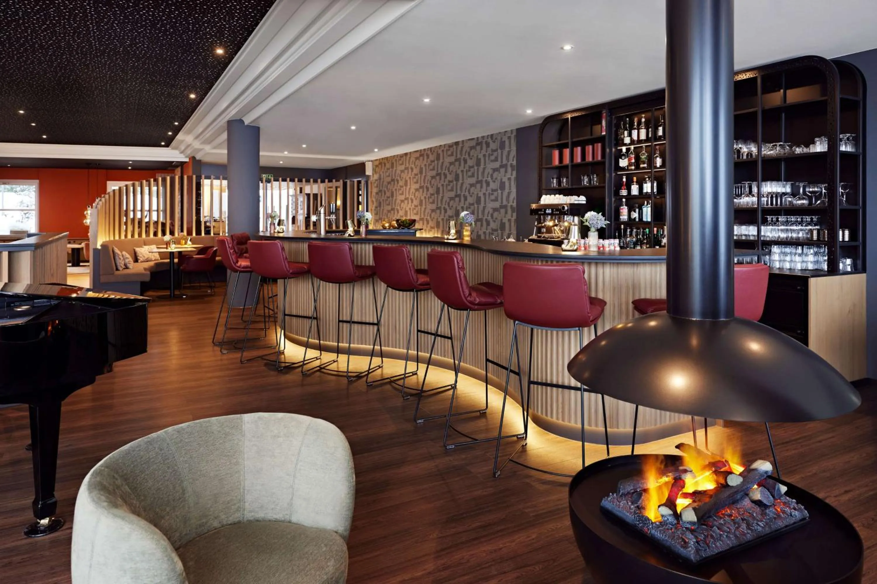 Lounge or bar in Dorint Blüemlisalp Beatenberg/Interlaken