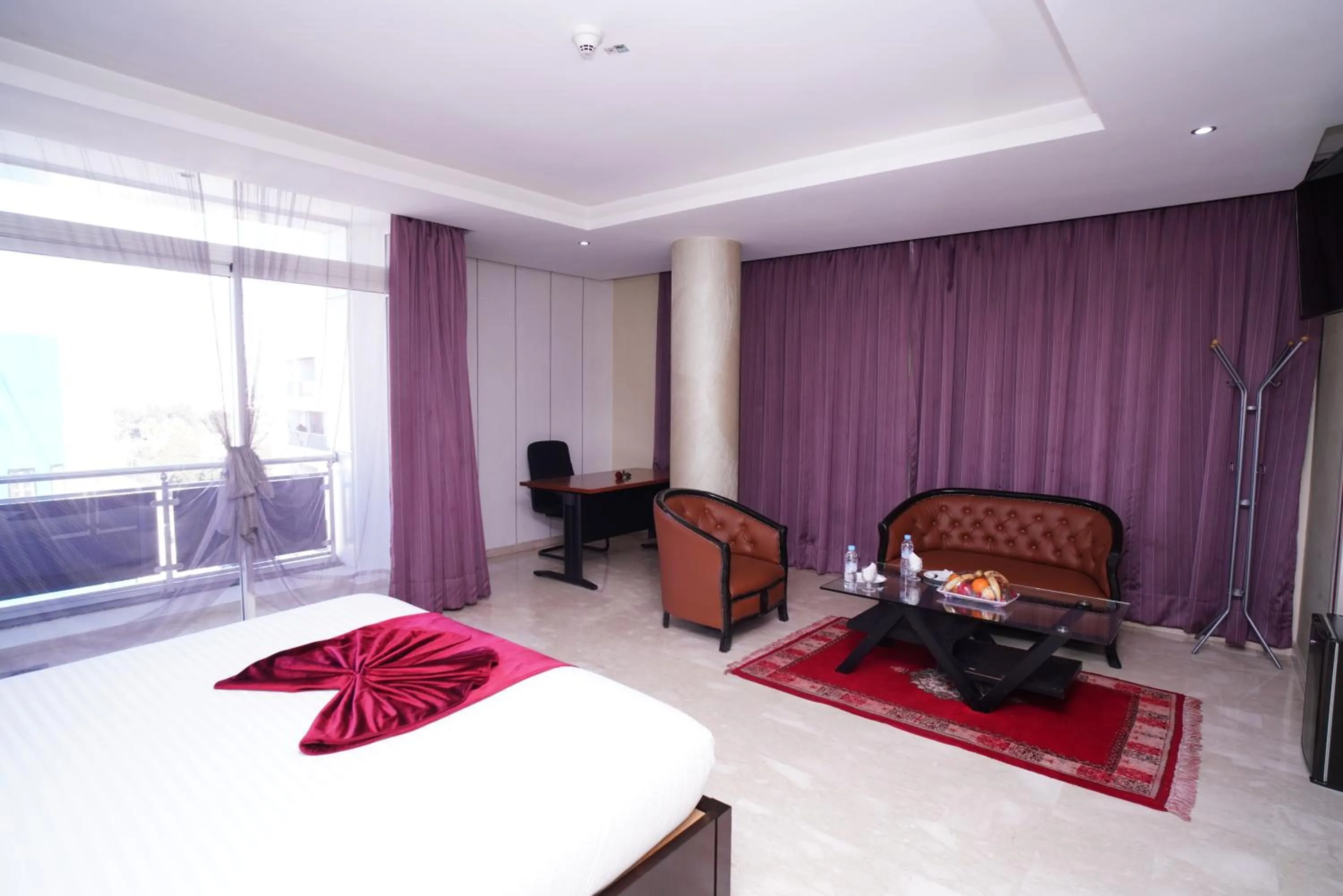 Bed in Hotel La Capitale