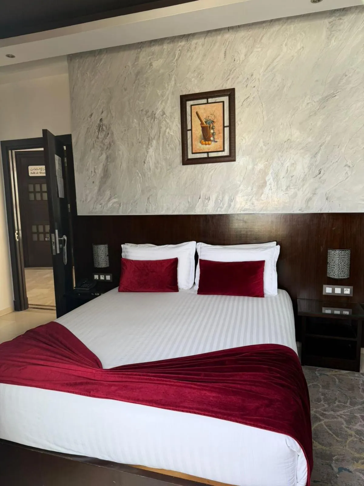 Bed in Hotel La Capitale