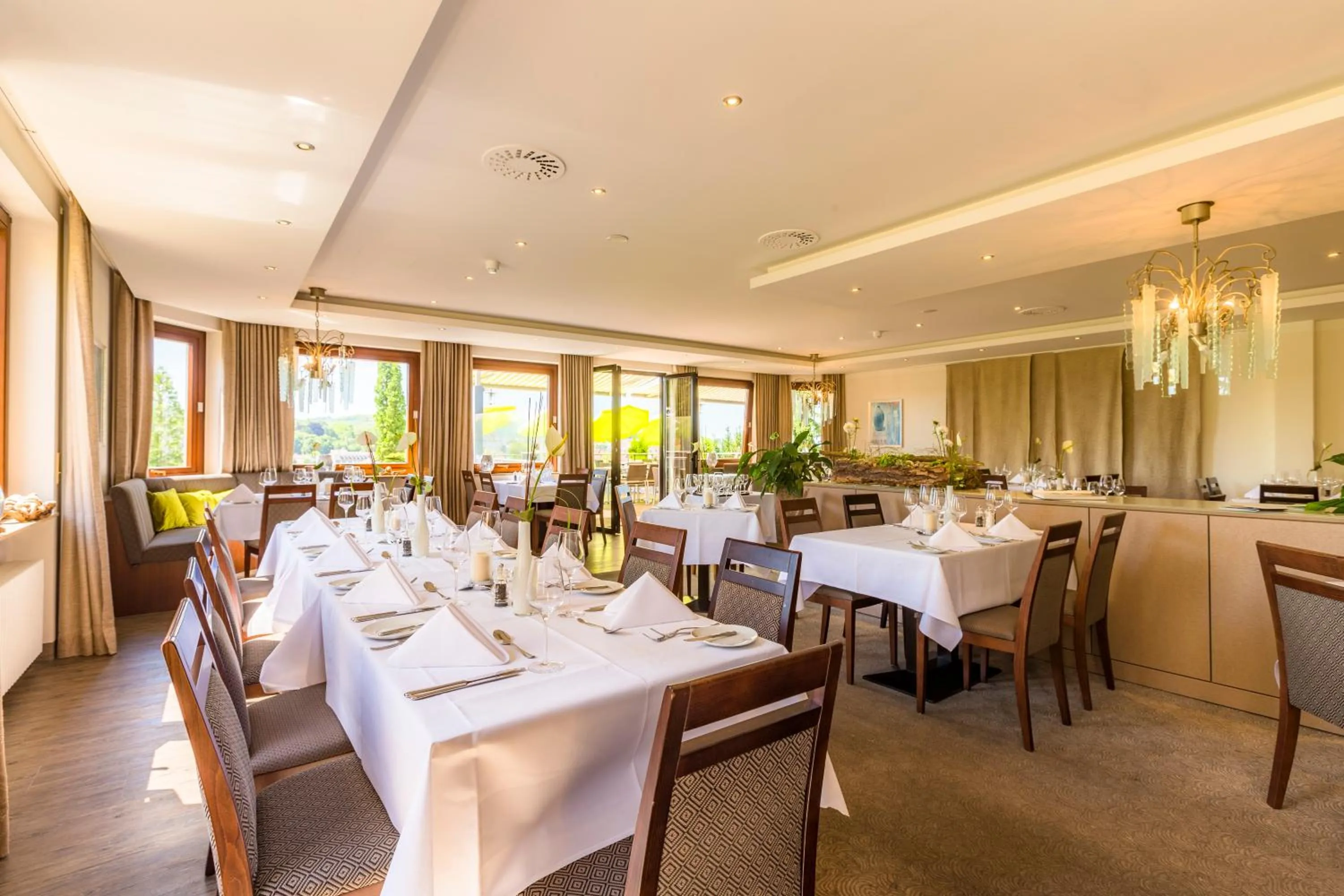 Restaurant/places to eat in Hotel Scheffelhöhe