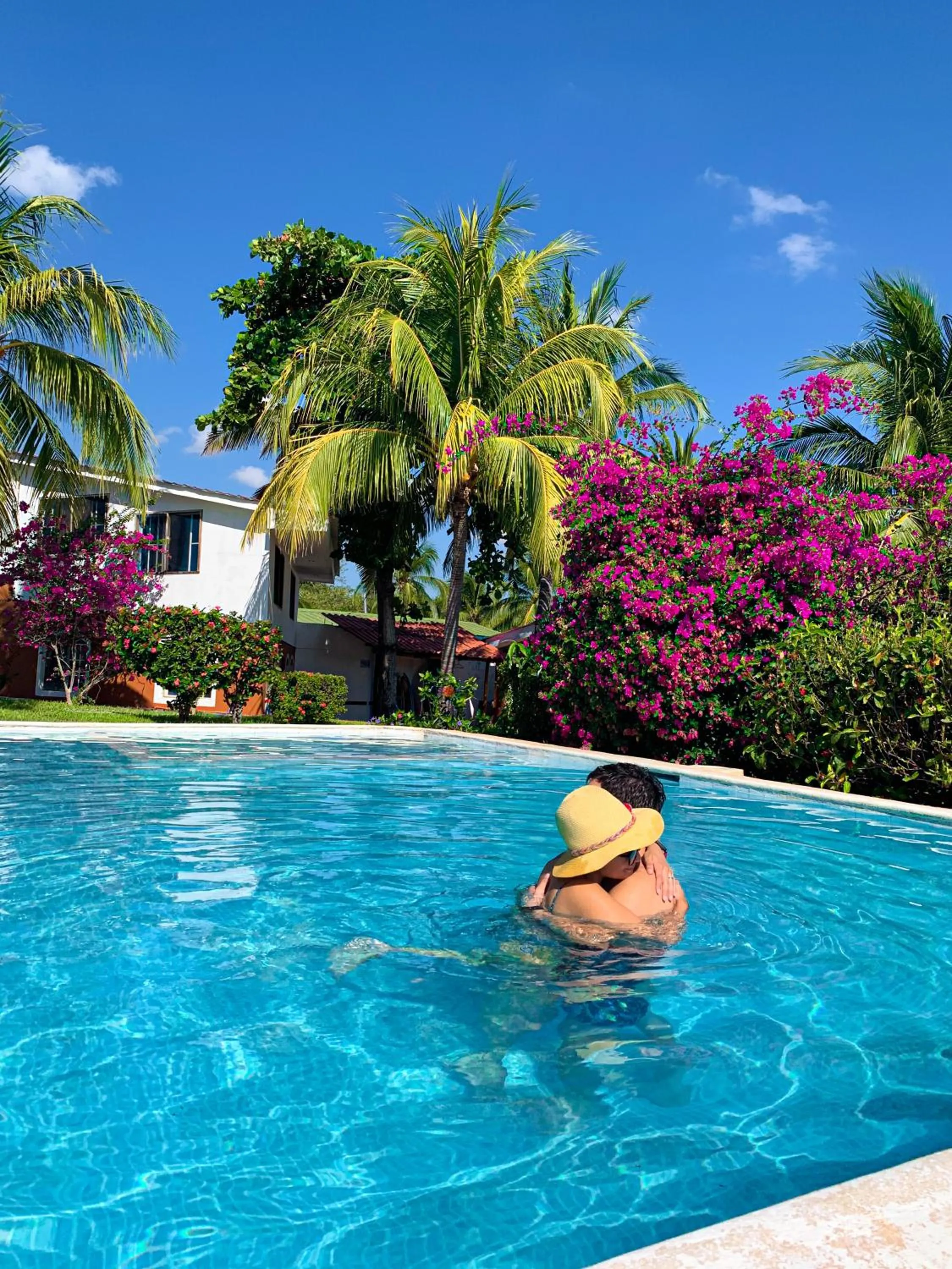 Swimming pool in Hotel Miraflores