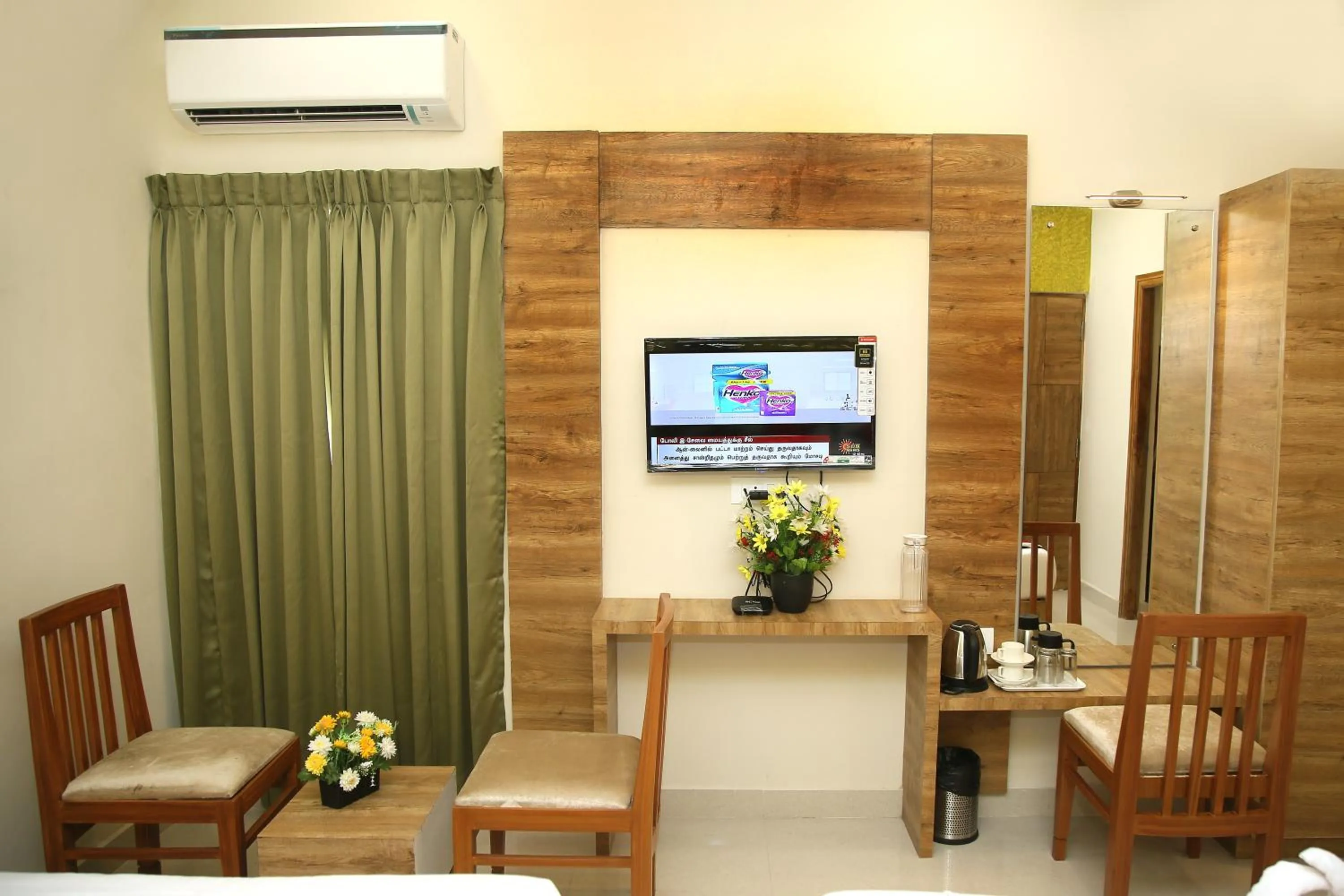 TV and multimedia in Apollo Court (Apollo hospital,Sankara natralya, US consulate