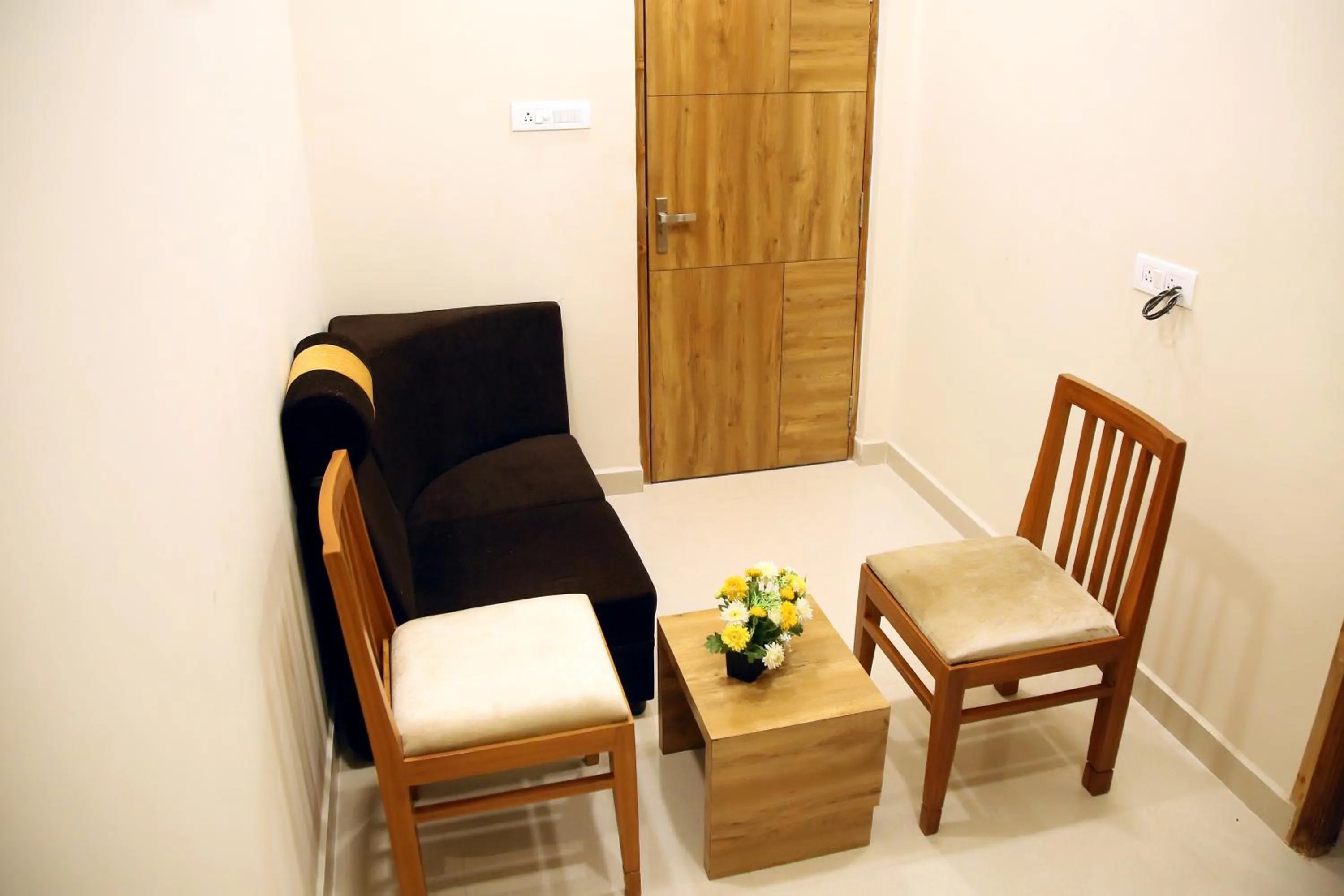 Apollo Court (Apollo hospital,Sankara natralya, US consulate